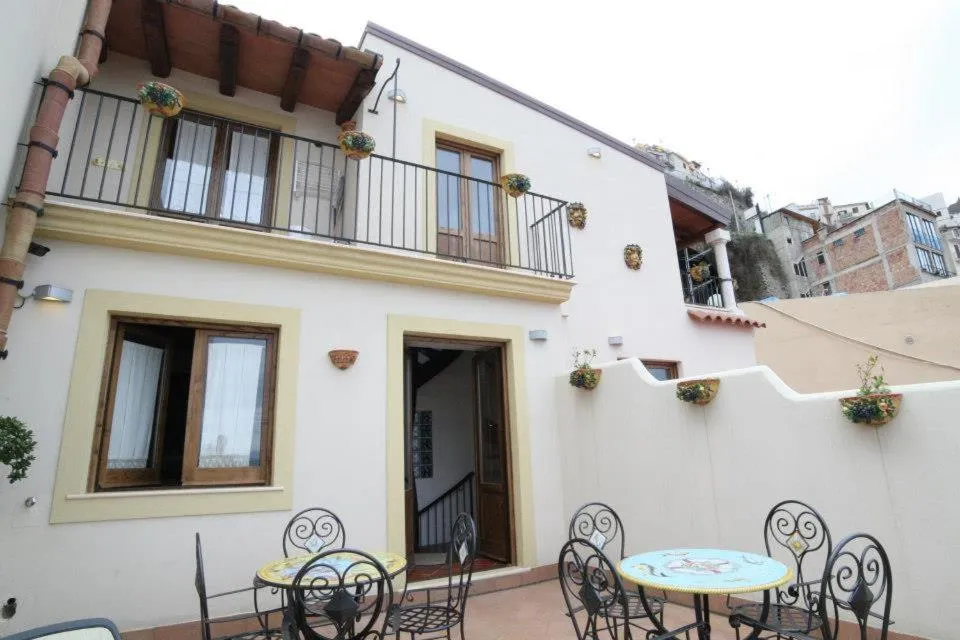 Romeo e Giulietta Scilla