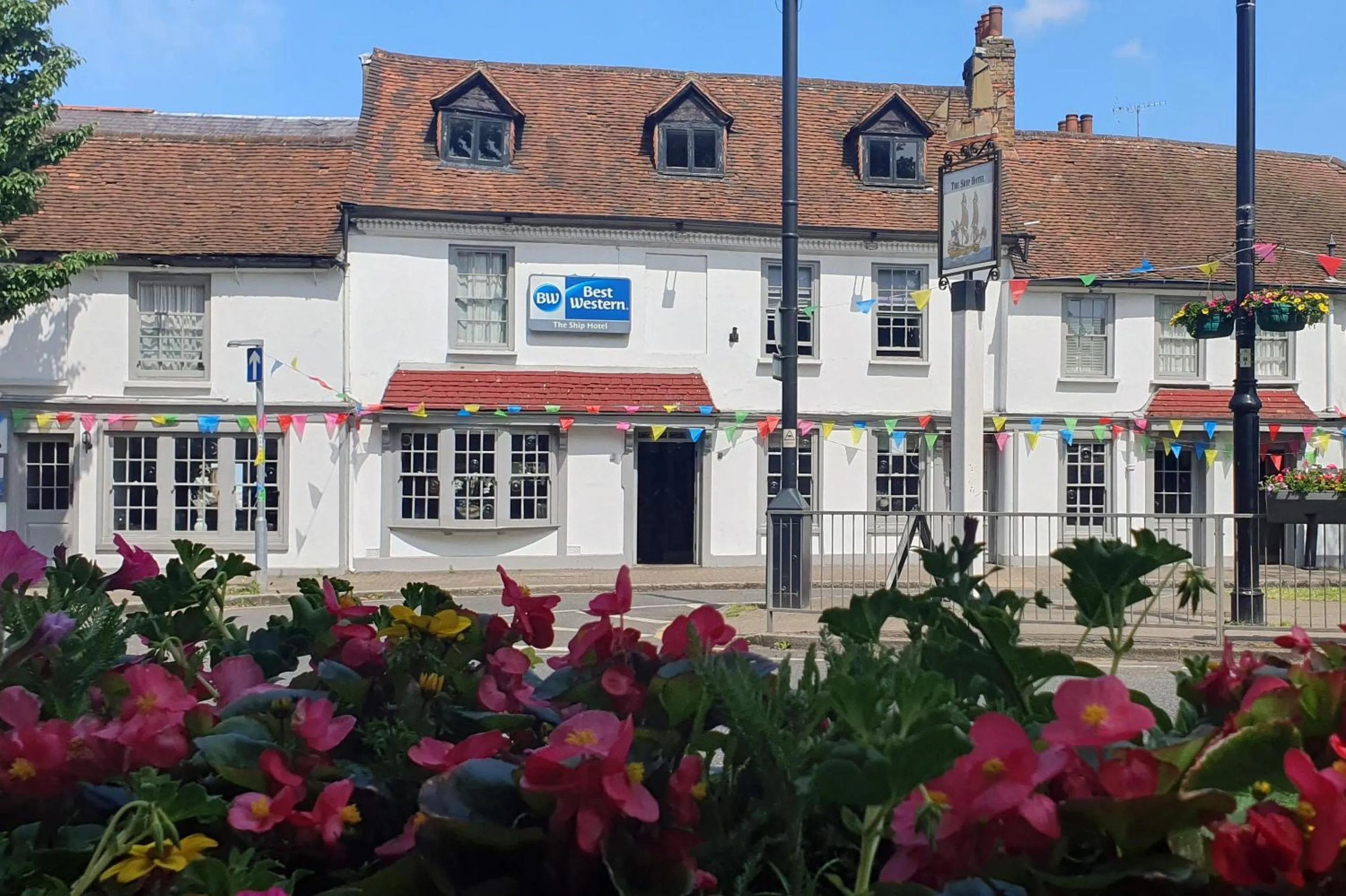 Property building in Best Western Ship Hotel