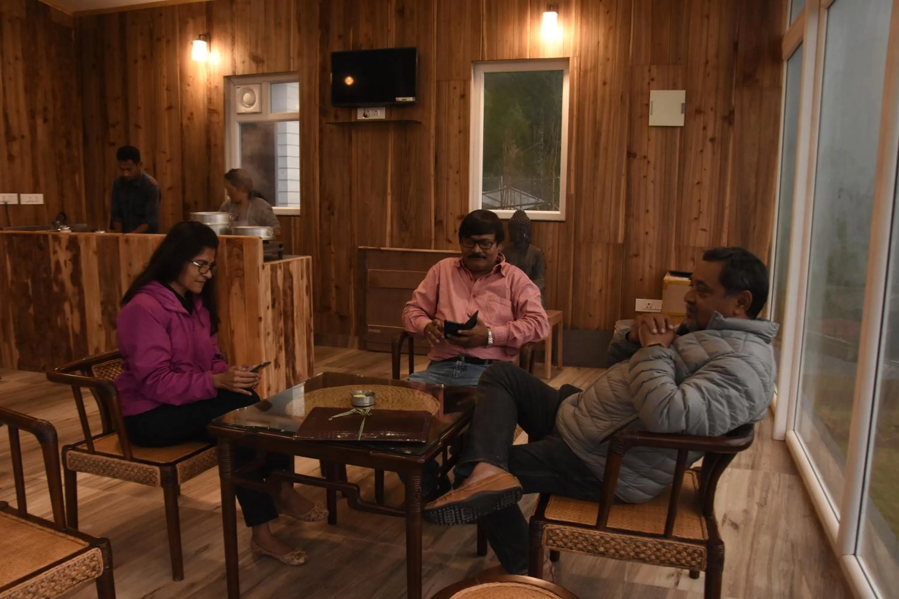 Restaurant/places to eat in Nirvana Retreat