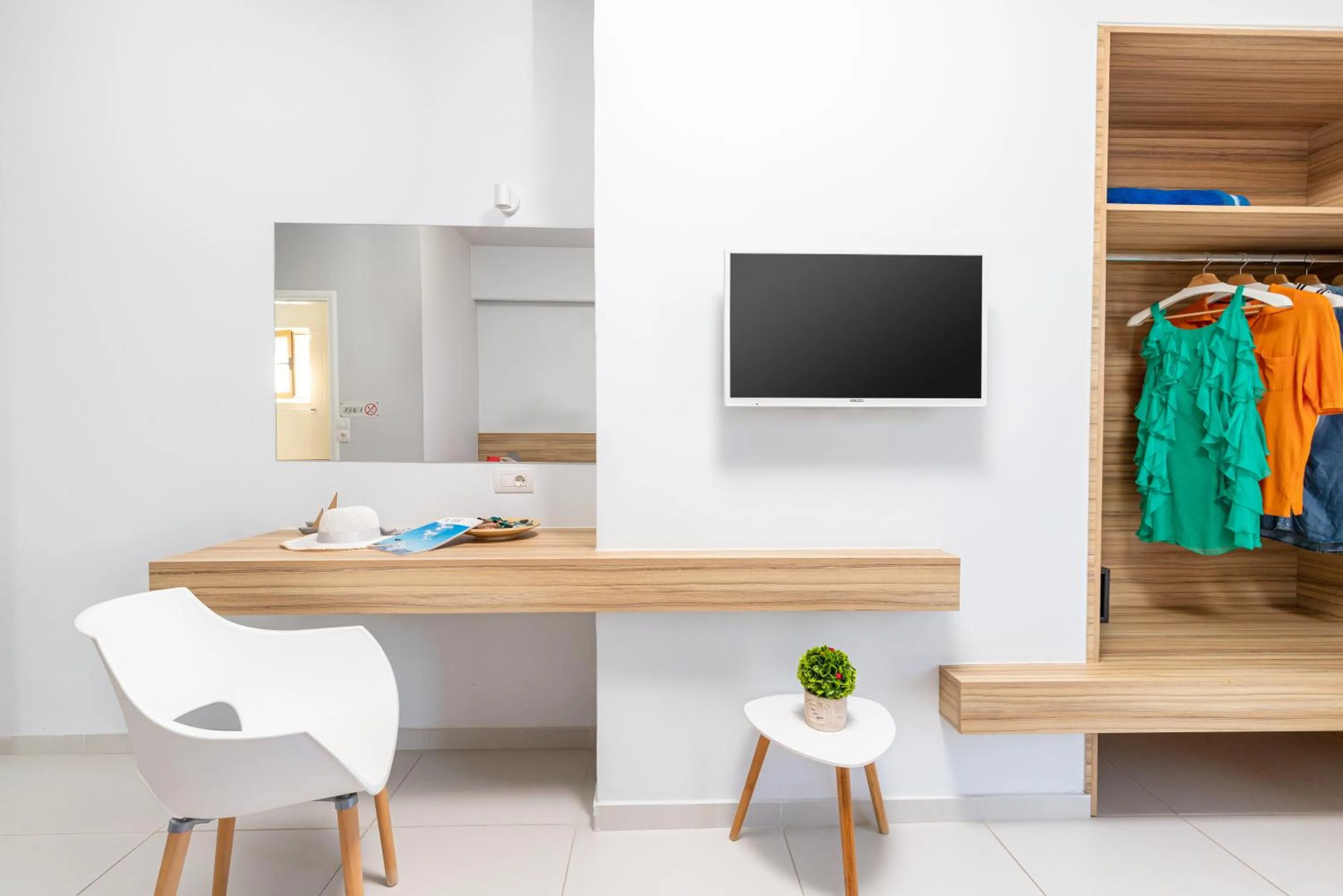 TV and multimedia in Notus Chania Crete