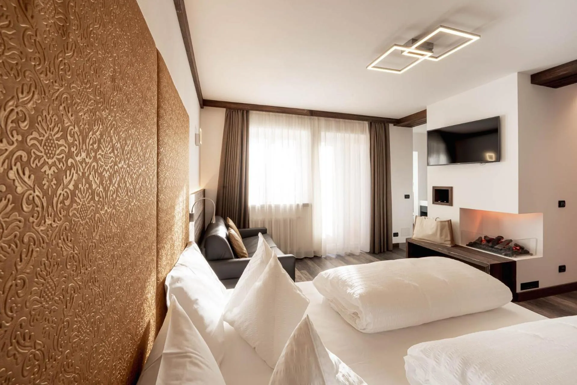 Bedroom, Bed in Hotel Chalet Sas Morin