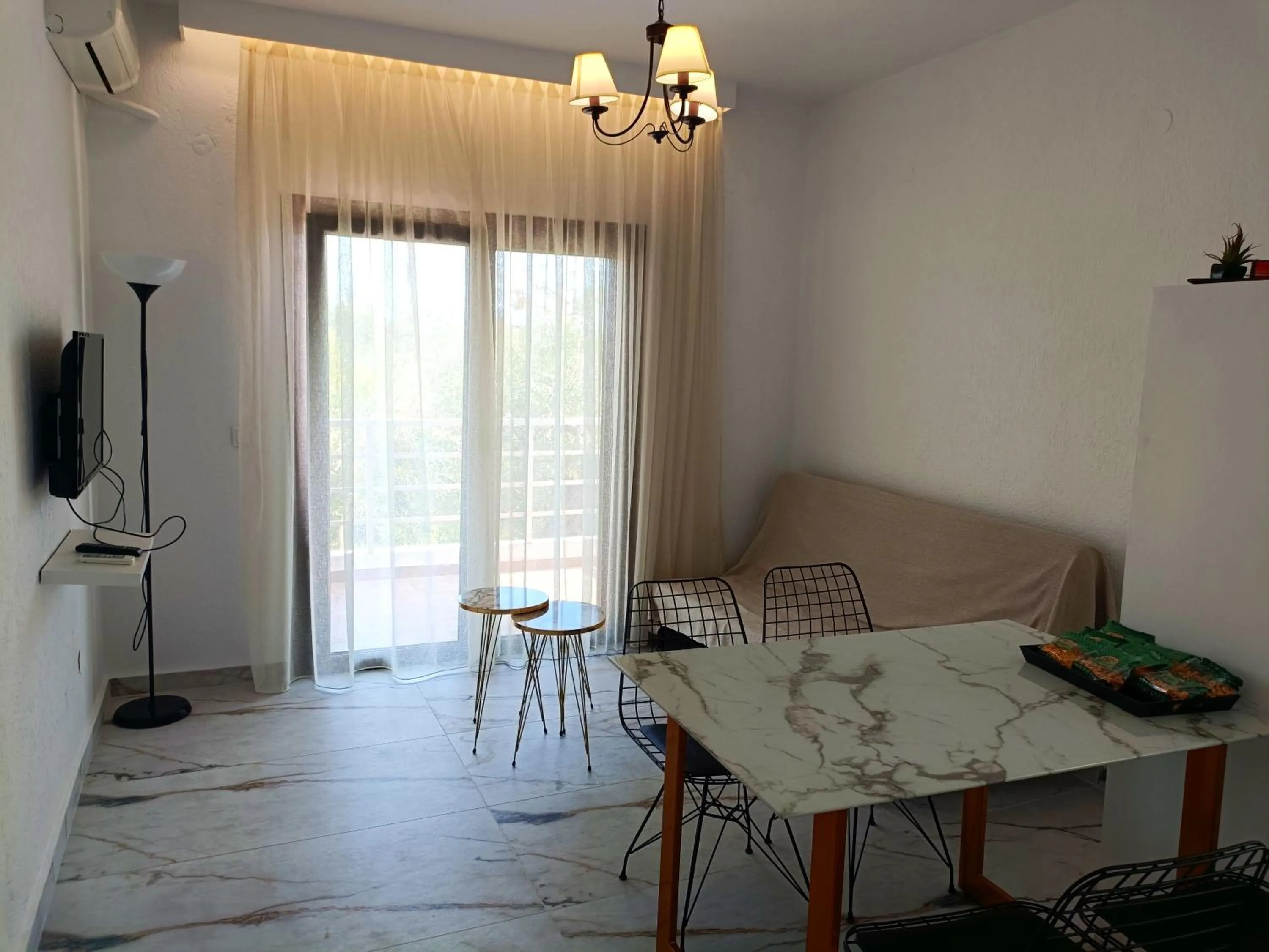 Salonikiou Beach Apartments & Villas