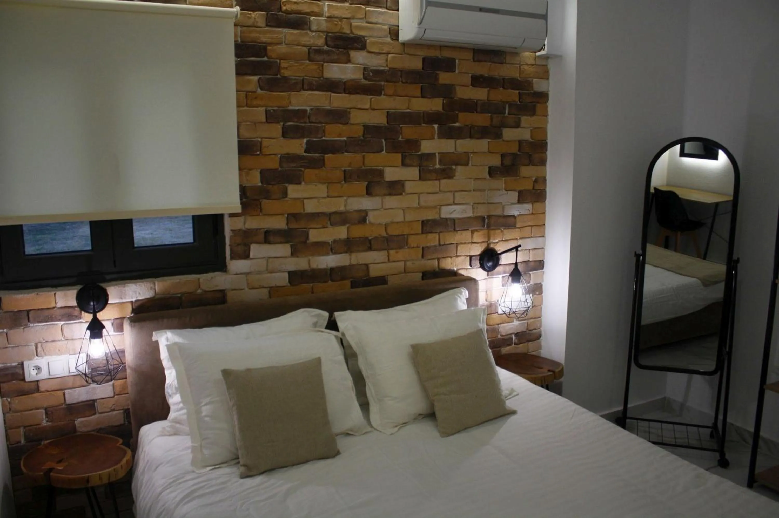 Salonikiou Beach Apartments & Villas