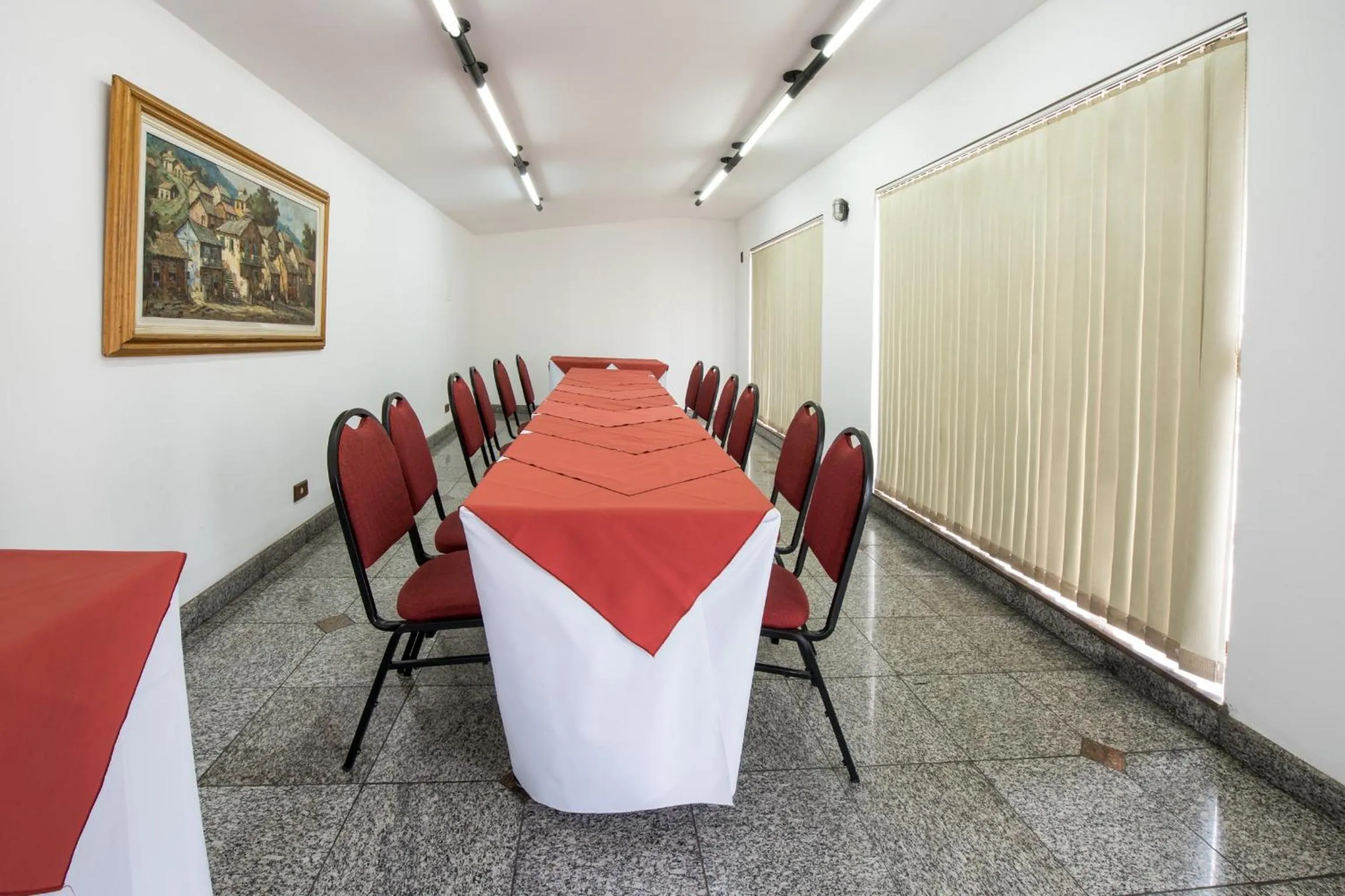 Business facilities in Hotel Carlton Plaza