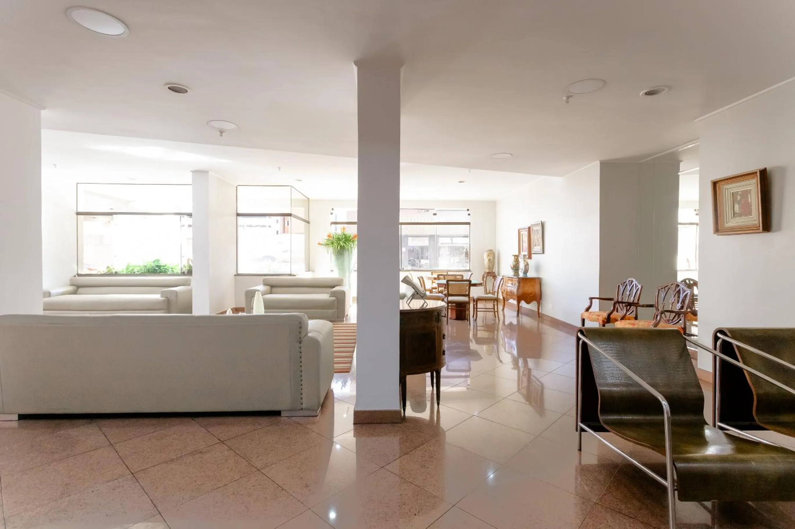 Lobby or reception in Hotel Carlton Plaza