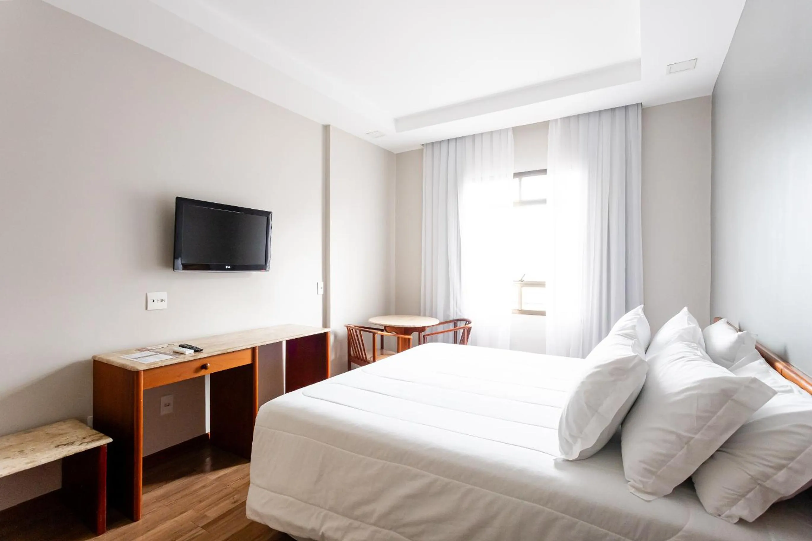 Bed in Hotel Carlton Plaza