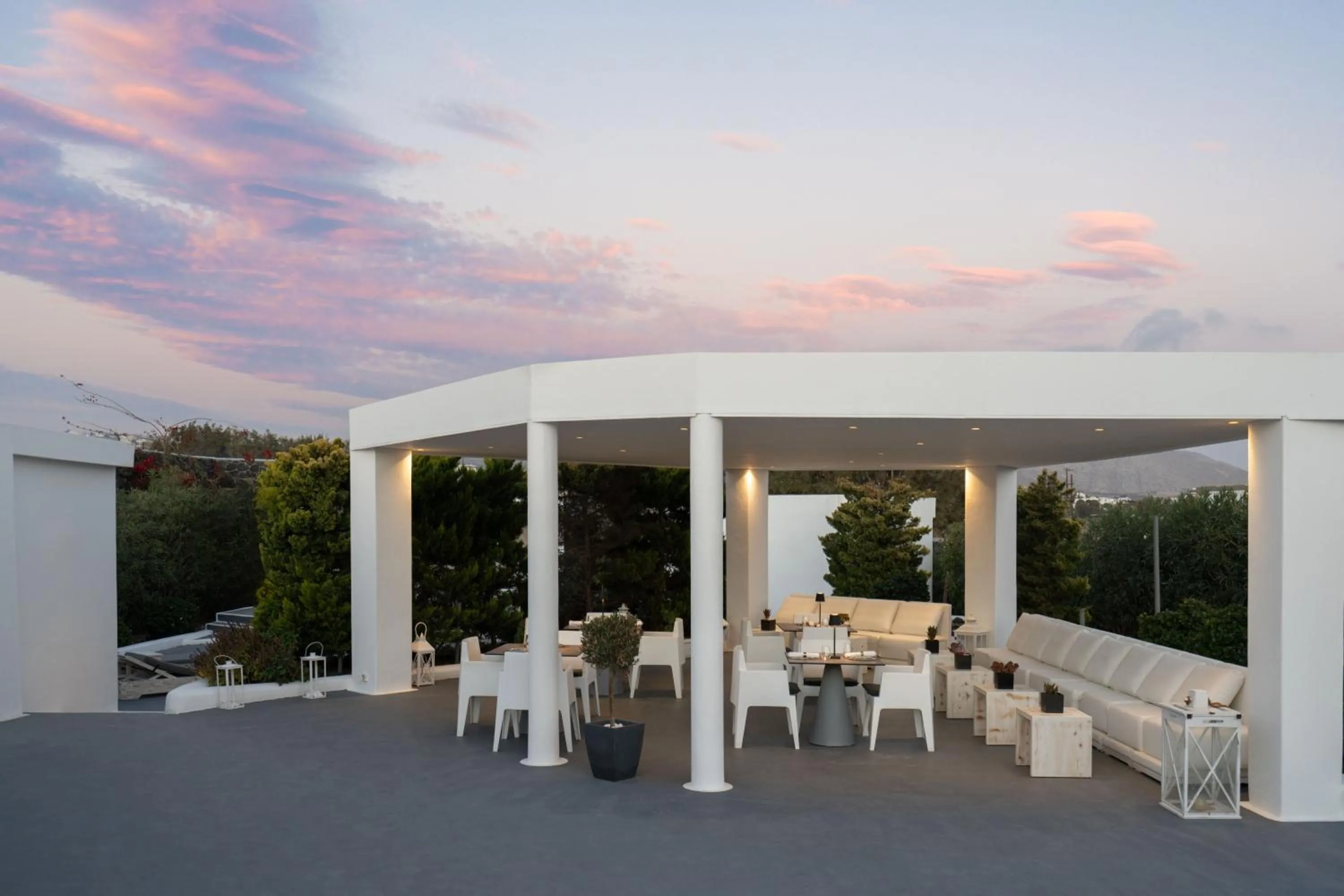 Restaurant/places to eat in Santorini Princess Presidential Suites