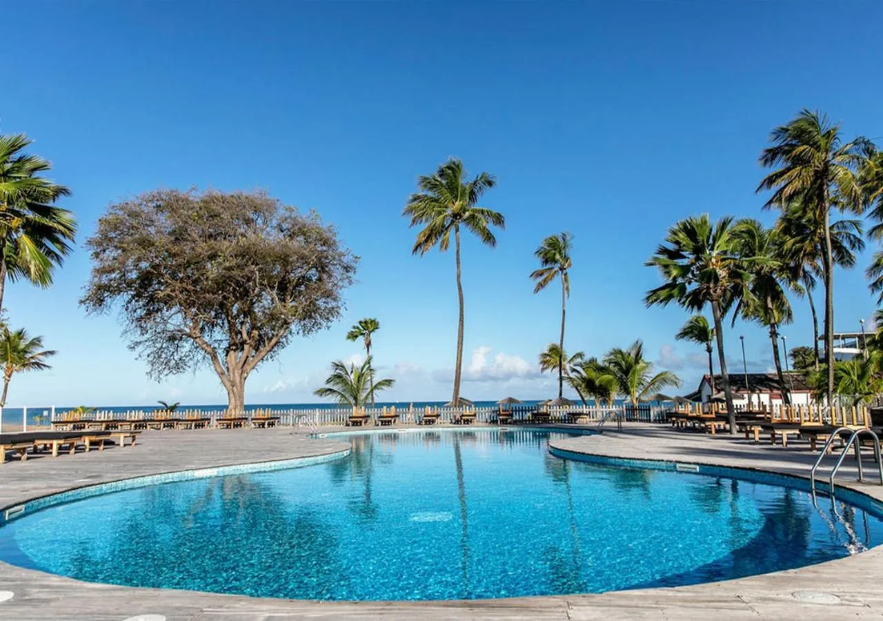 Swimming pool in Langley Resort Fort Royal