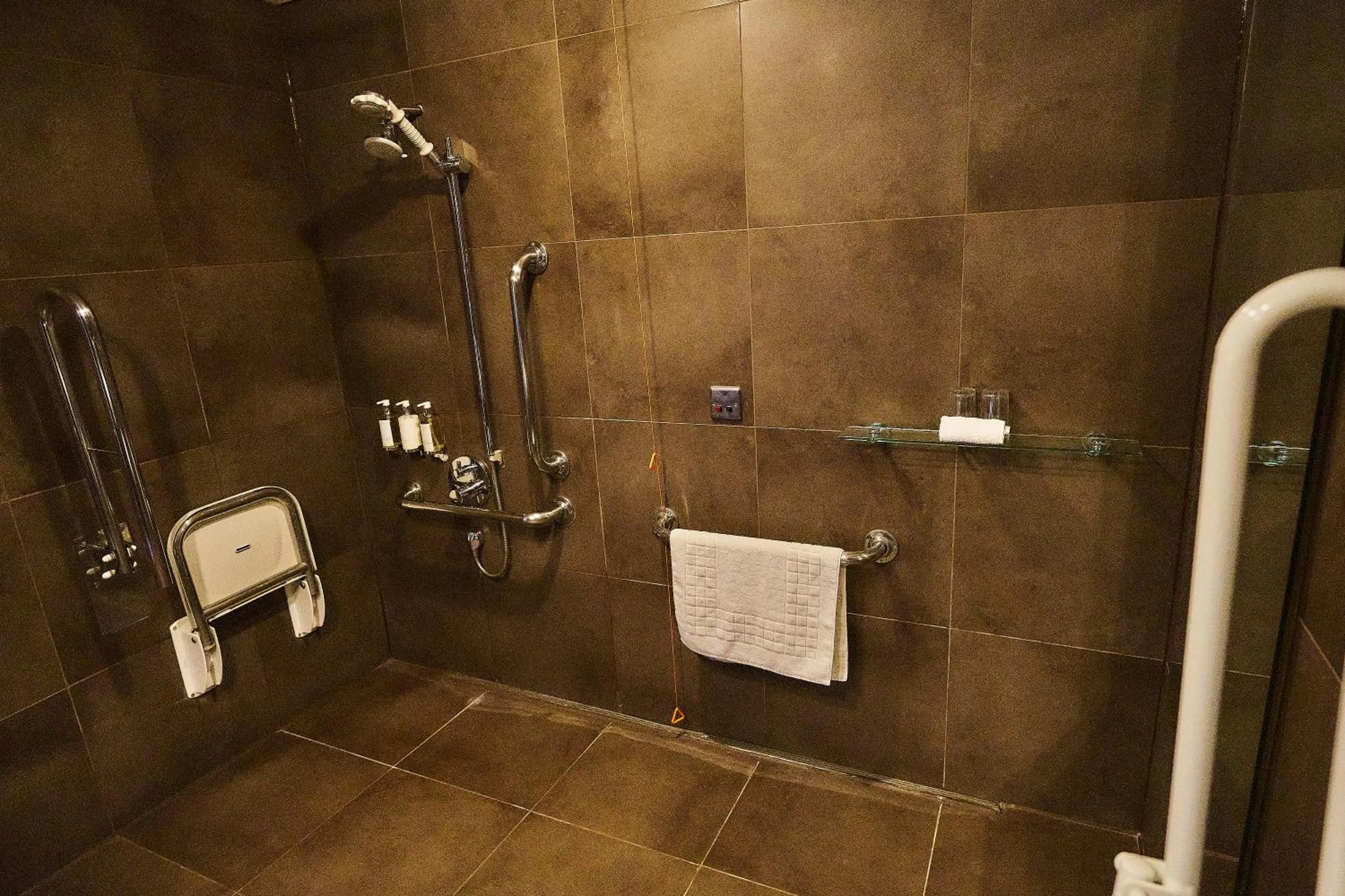 Shower in The Vincent Hotel