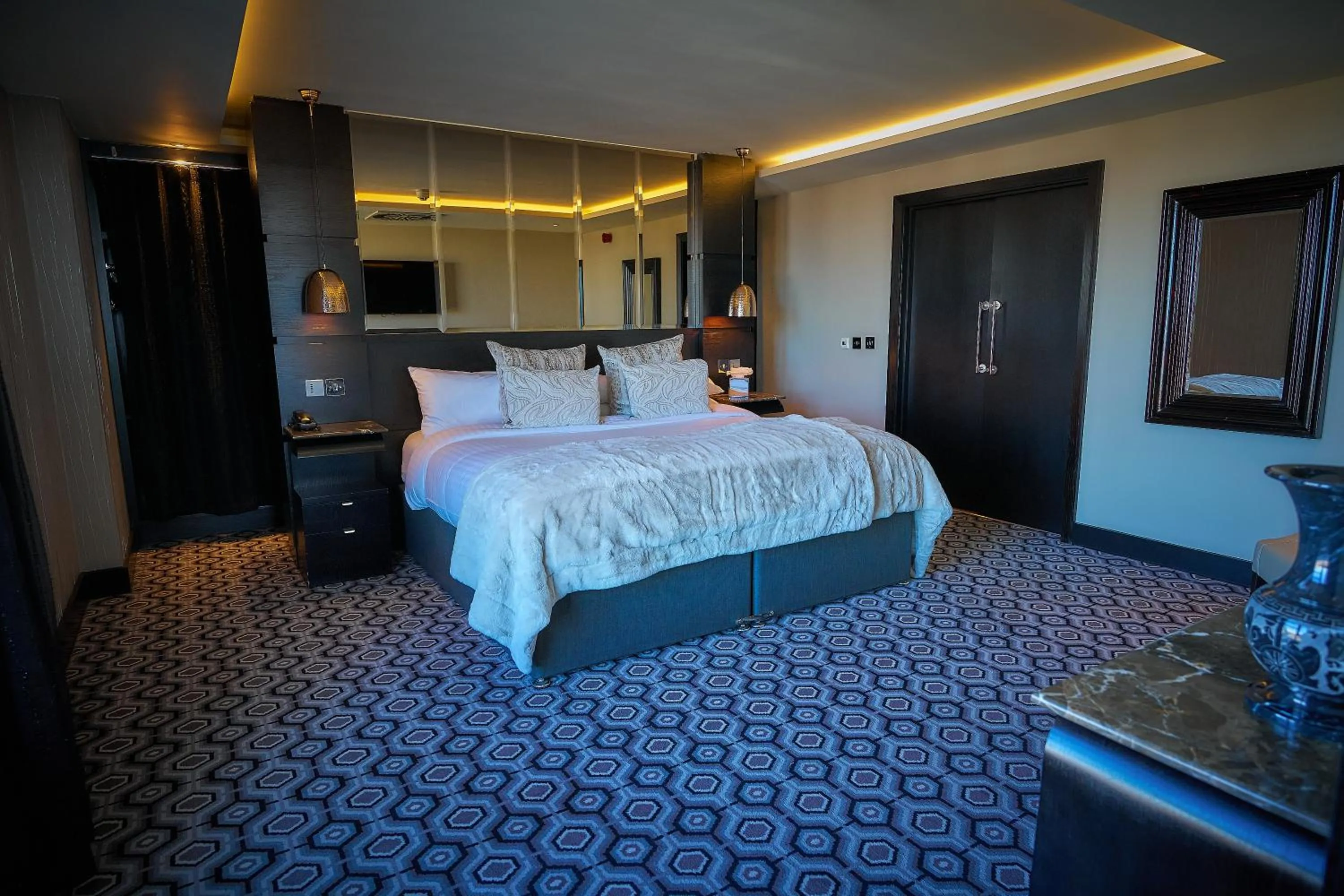 Bed in The Vincent Hotel