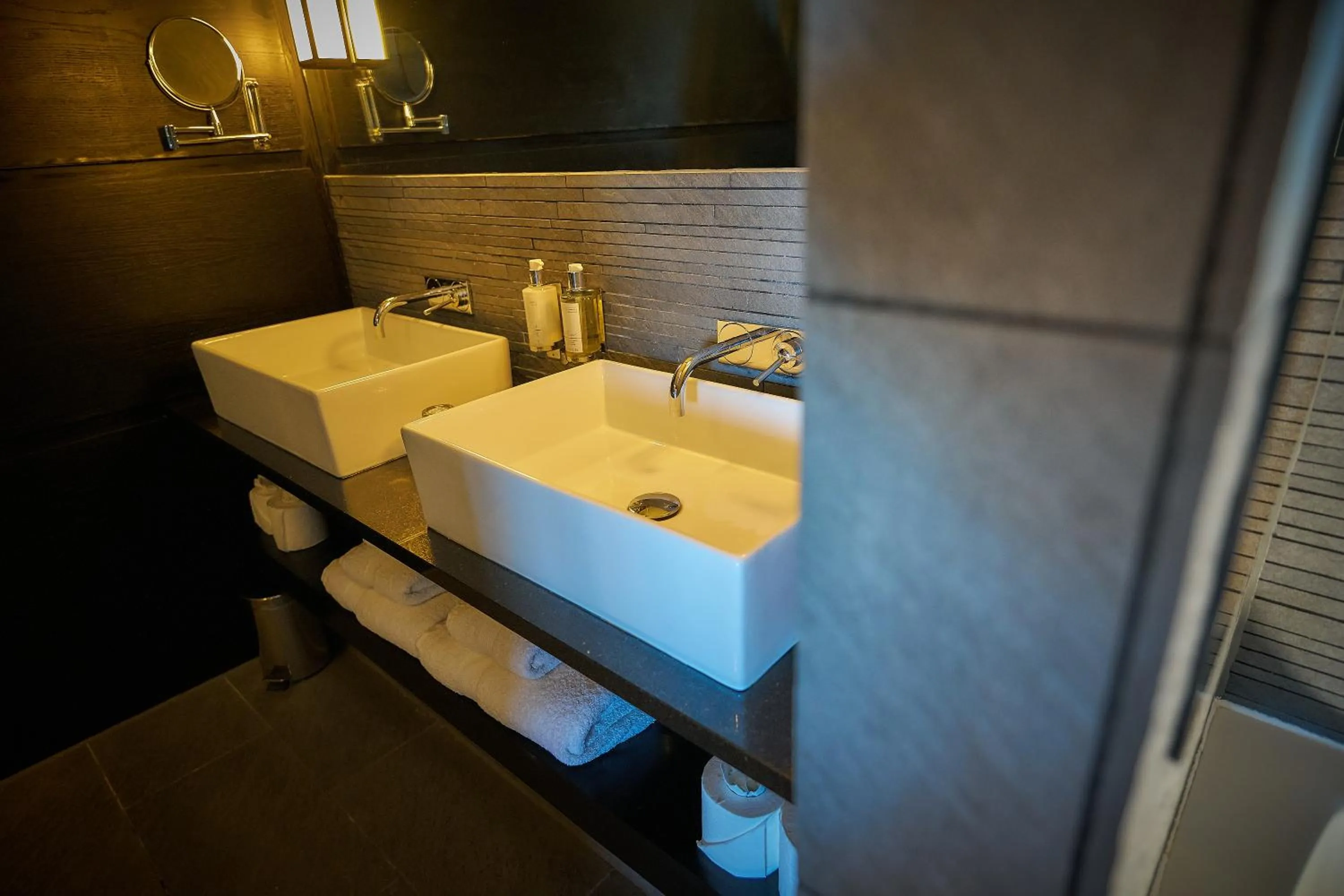 Bathroom in The Vincent Hotel