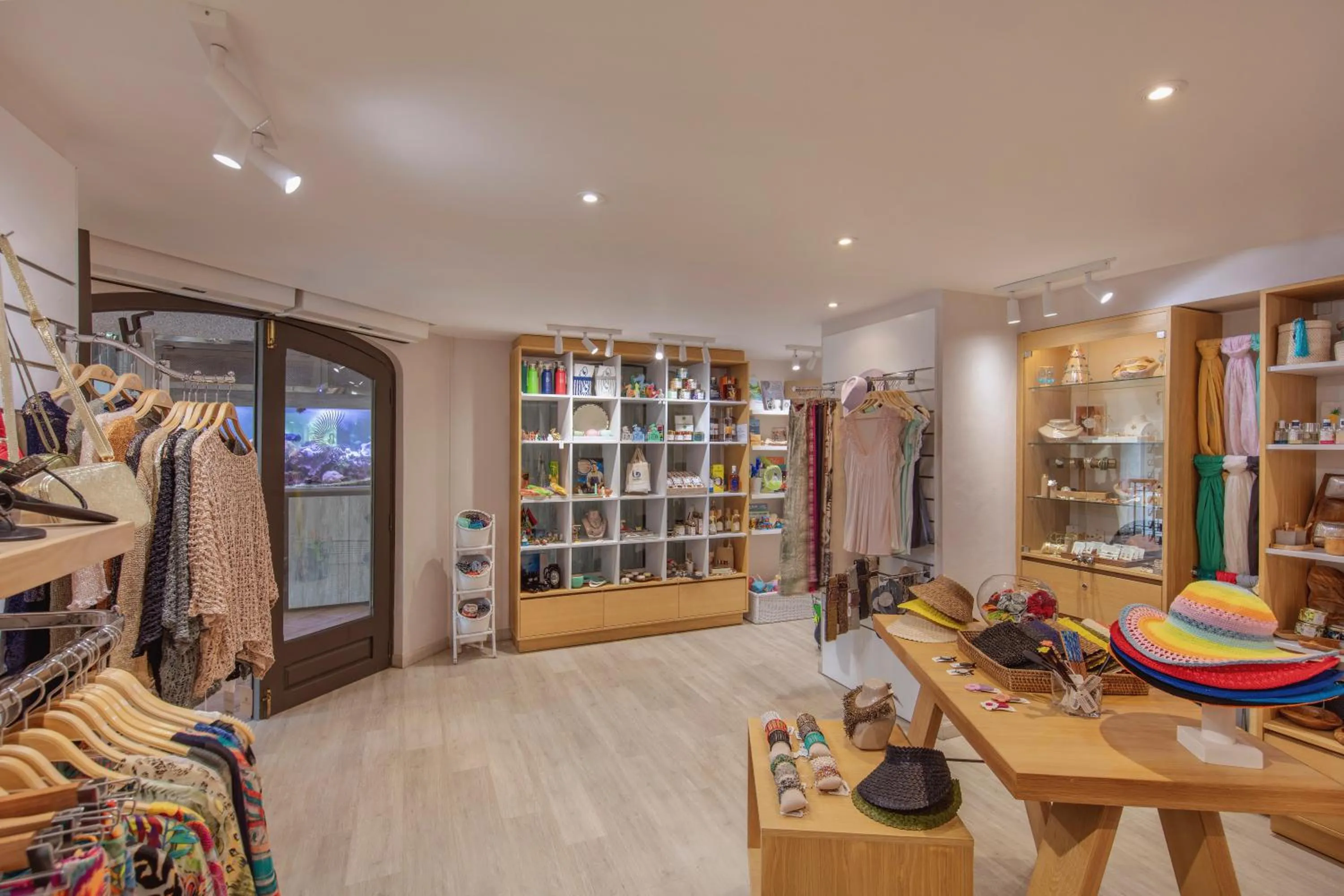 Shopping Area in Mauricia Beachcomber Resort & Spa