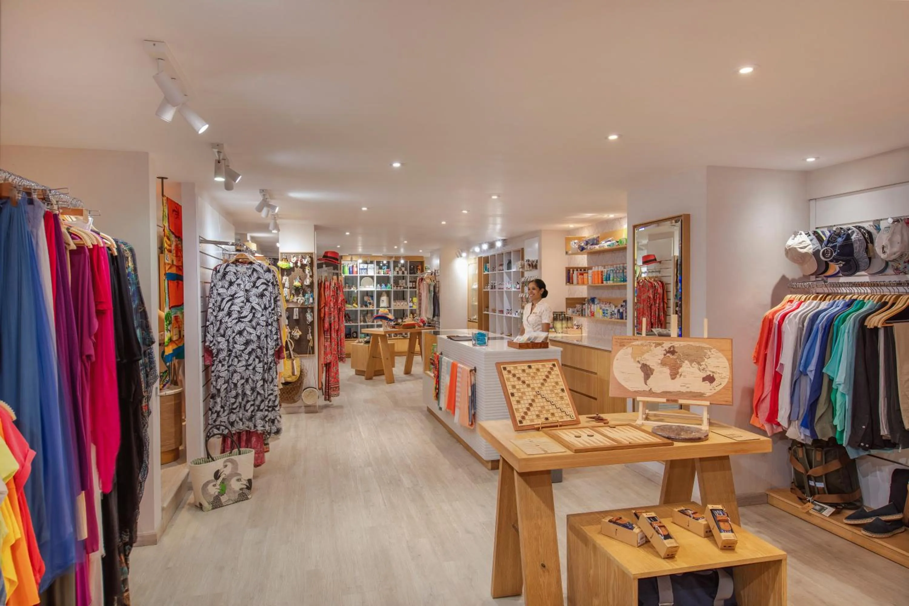 Shopping Area in Mauricia Beachcomber Resort & Spa