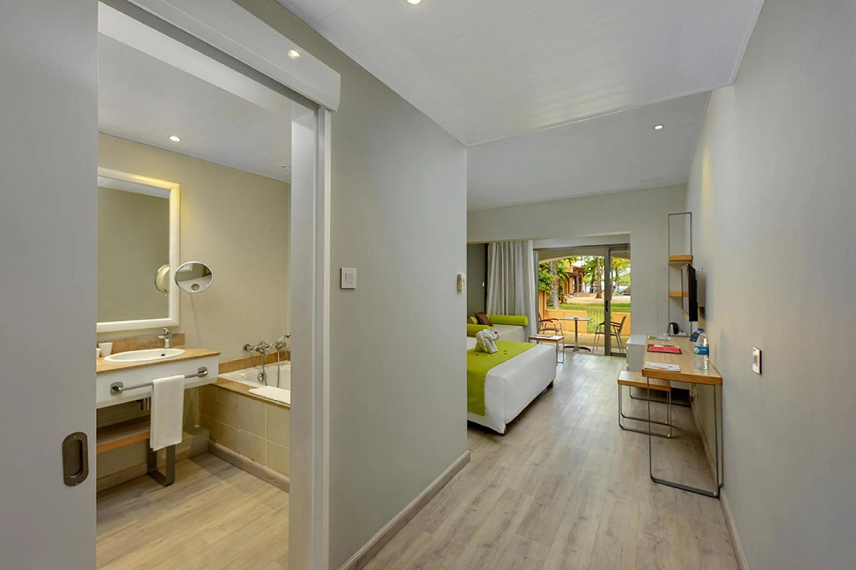 Bathroom in Mauricia Beachcomber Resort & Spa