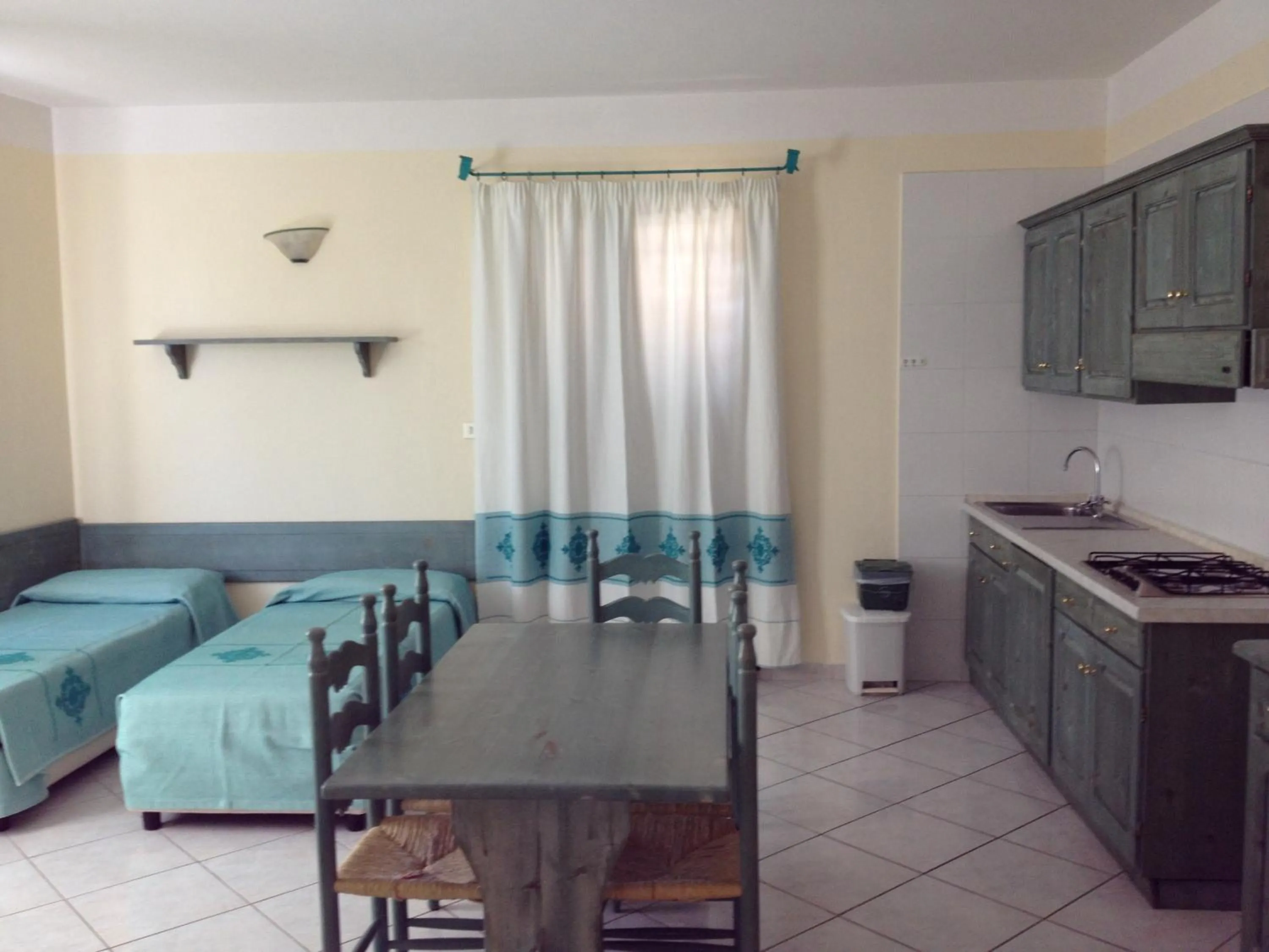 Photo of the whole room, Bed in Residence Marina Palace