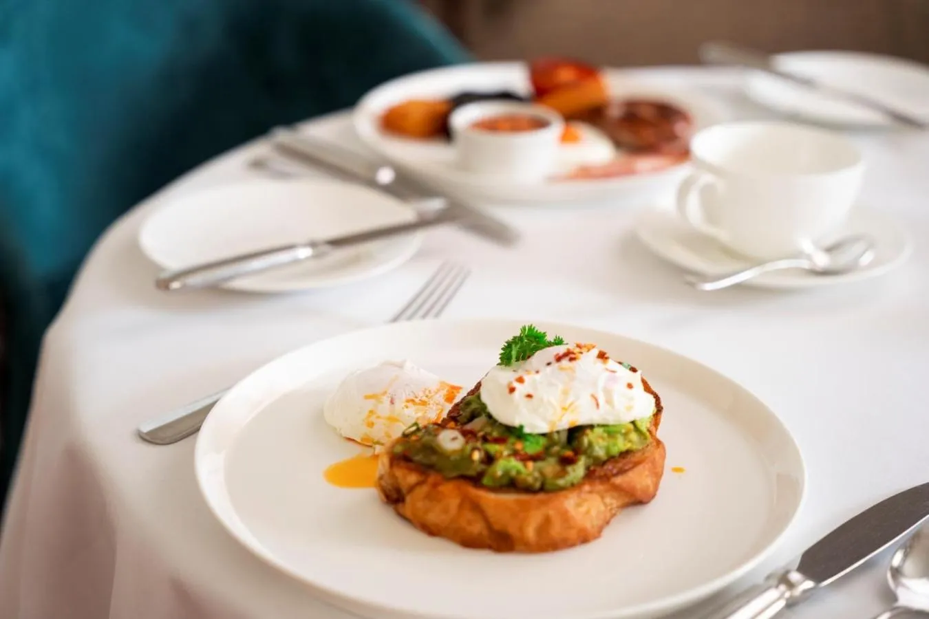 Breakfast in Storrs Hall Hotel on the shore of Lake Windermere