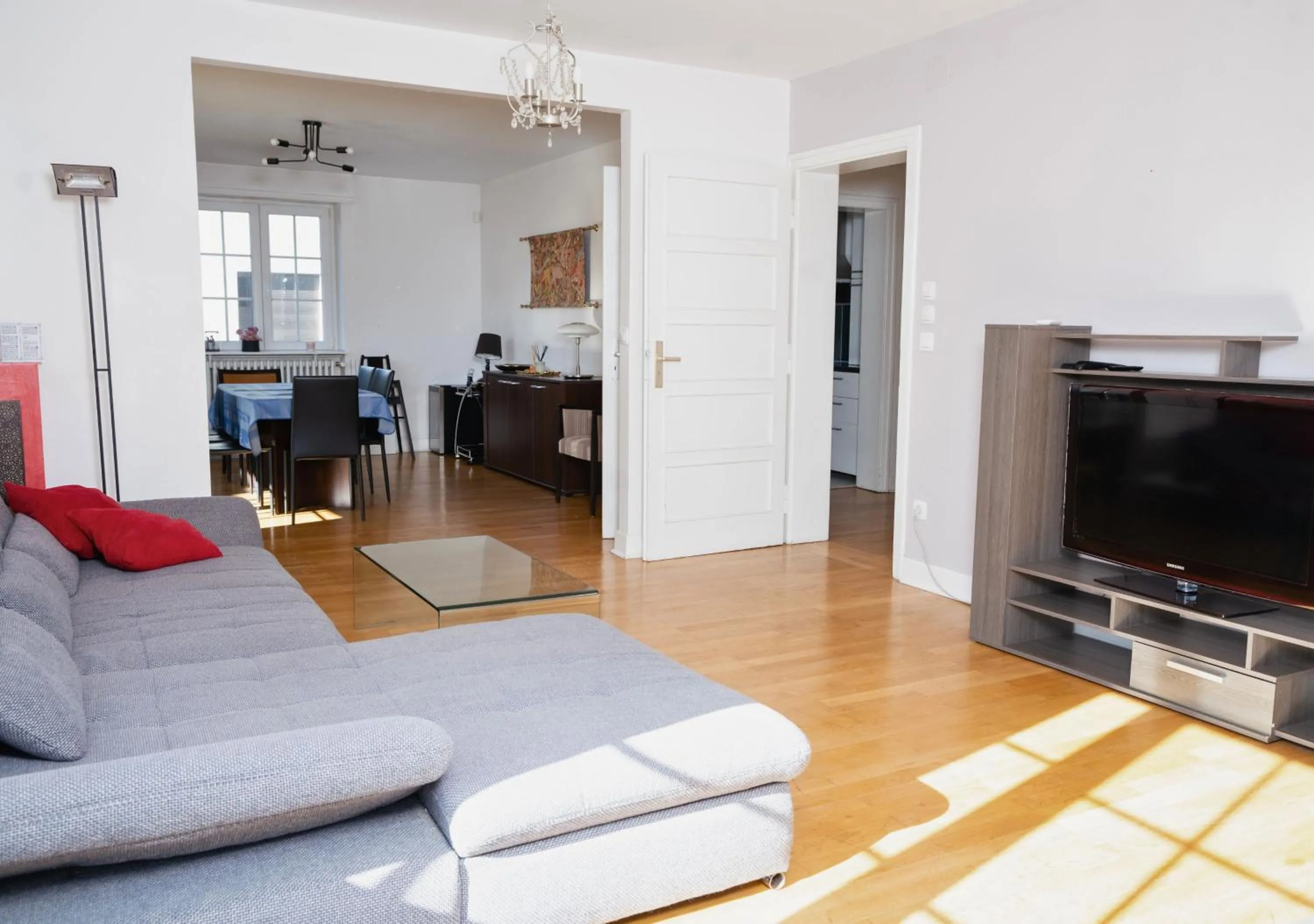Living room in Charmant appartement avec terrasse dans villa