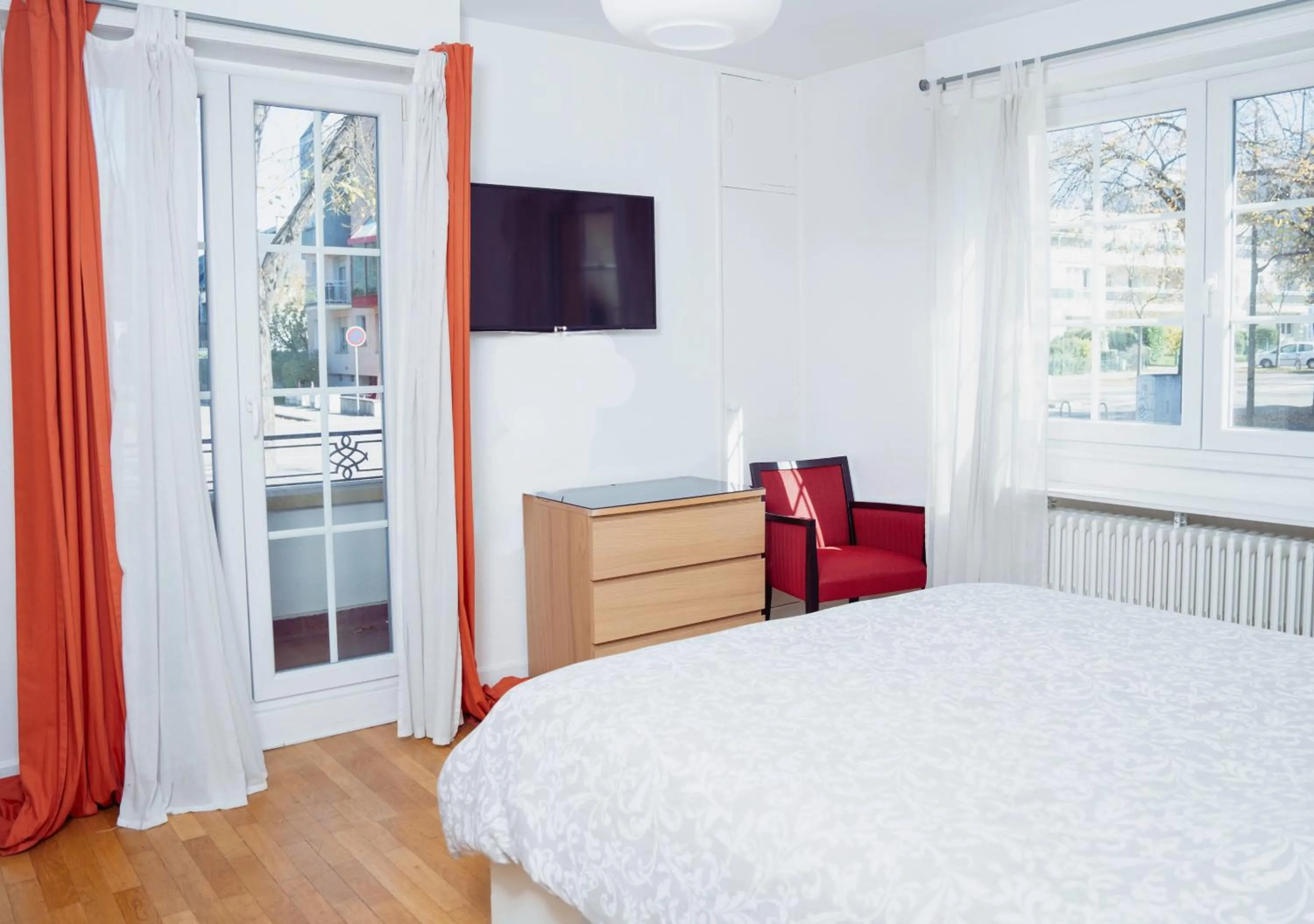 Bed in Charmant appartement avec terrasse dans villa