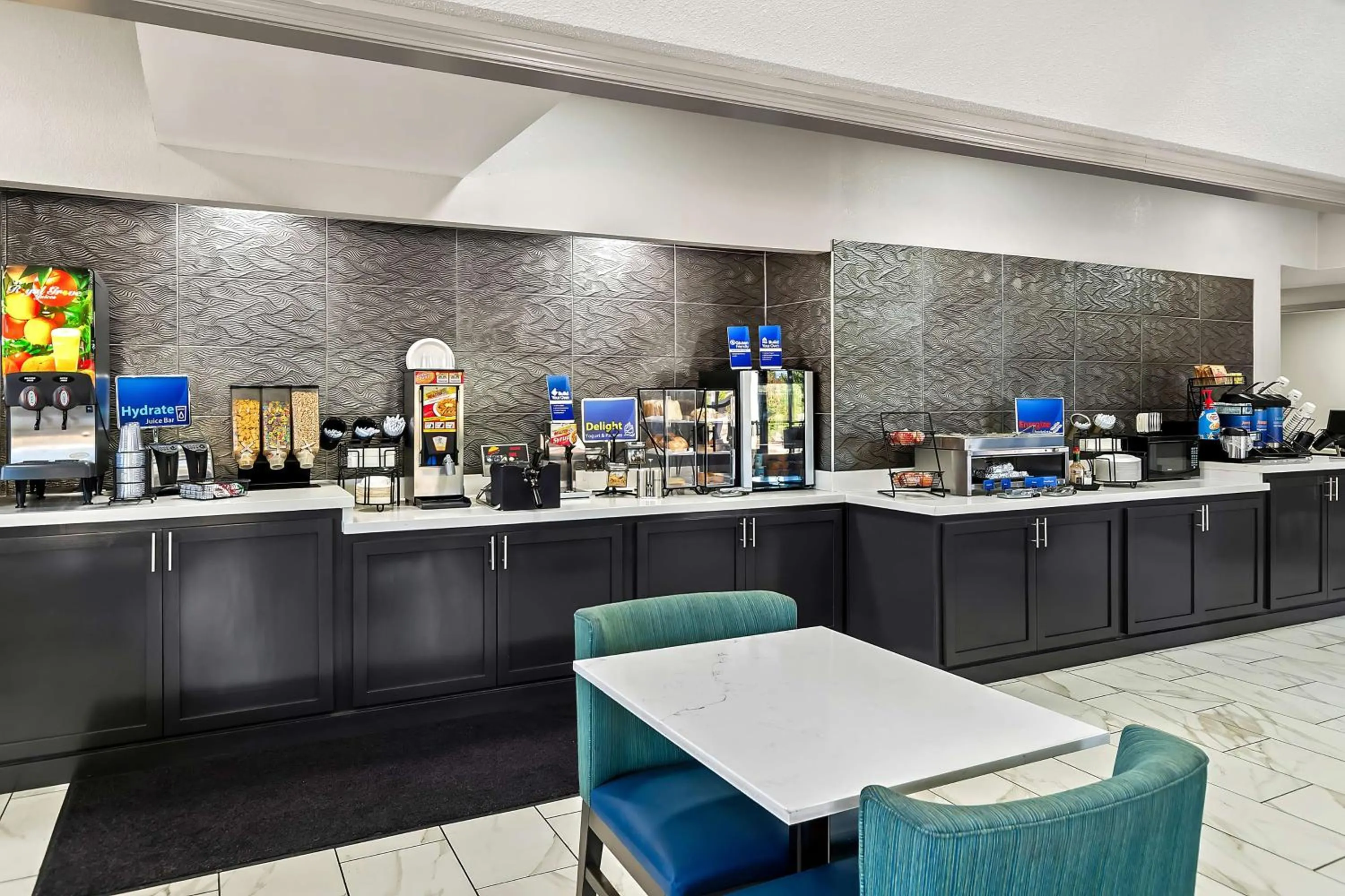 Breakfast in Best Western Inn