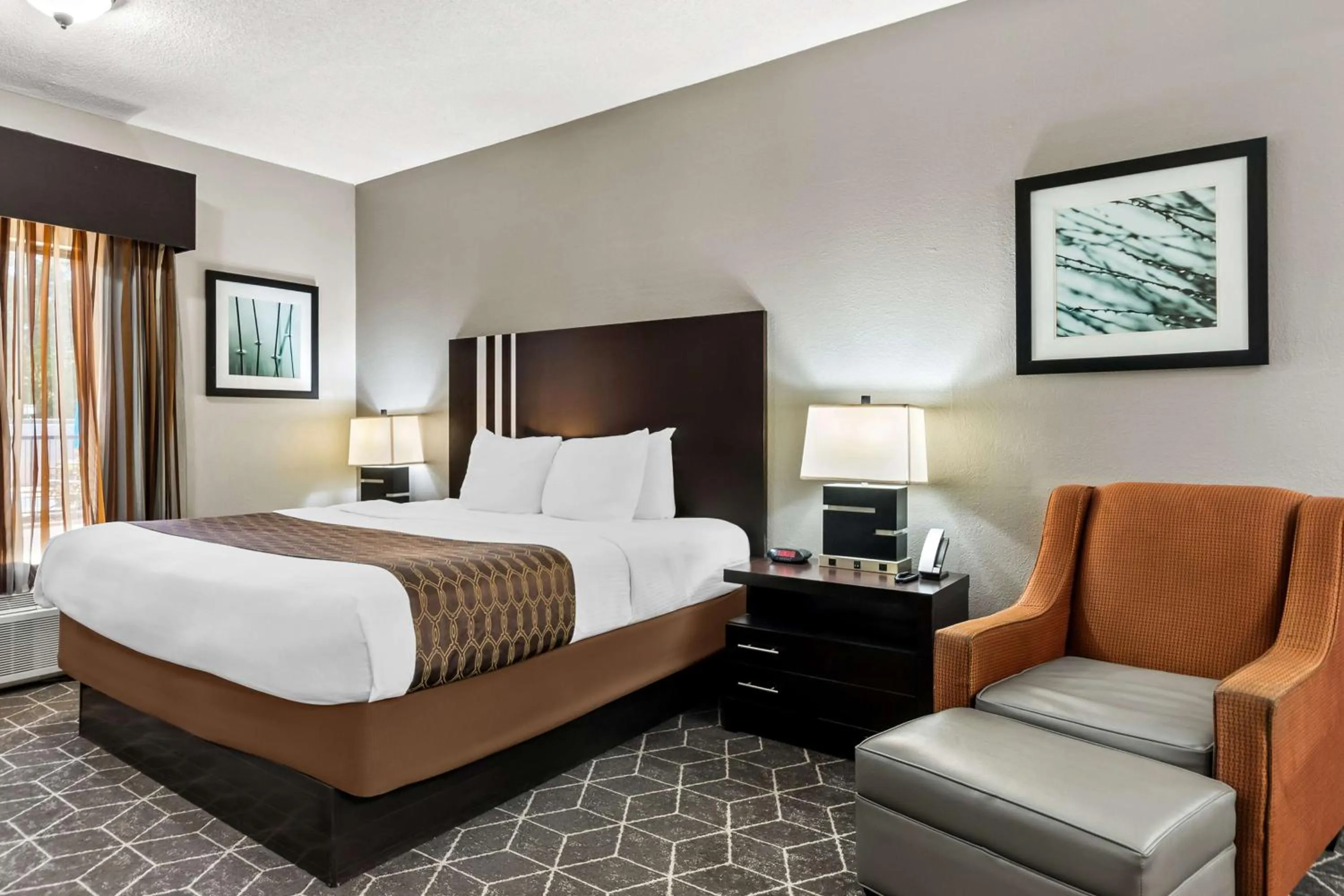 Bedroom, Bed in Best Western Inn