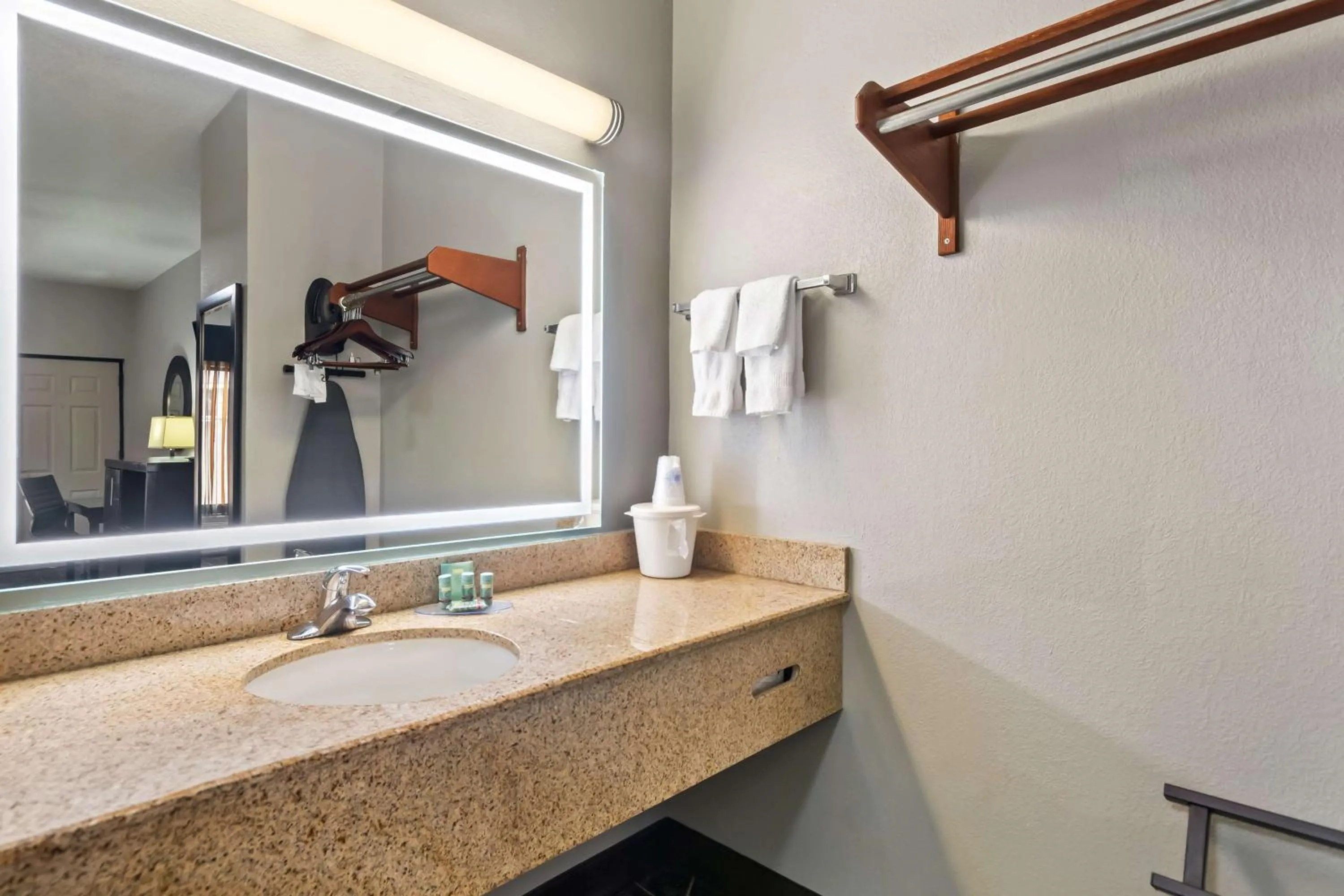 Bedroom in Best Western Inn