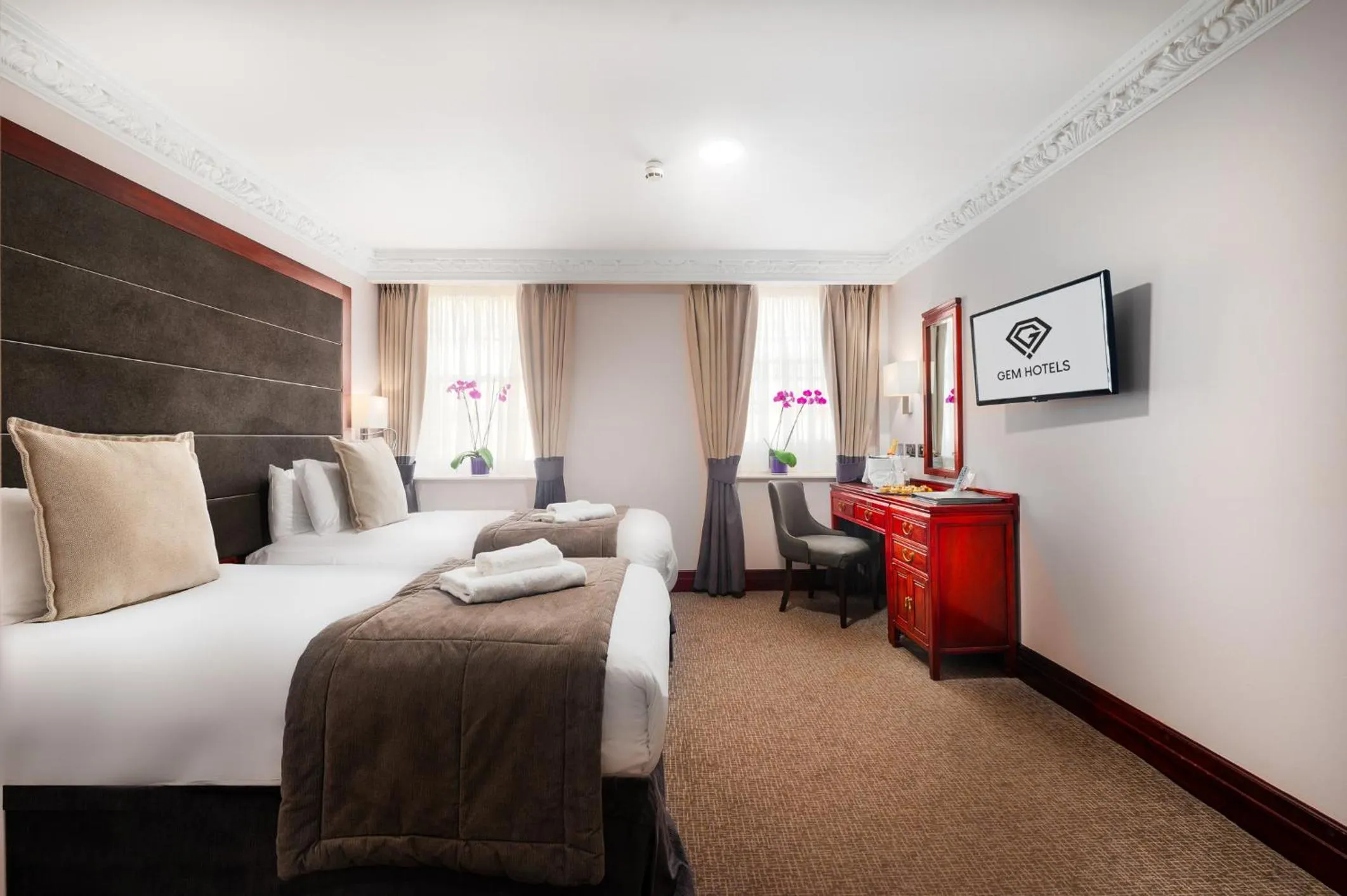 Bedroom, Bed in Gem Fitzrovia Hotel