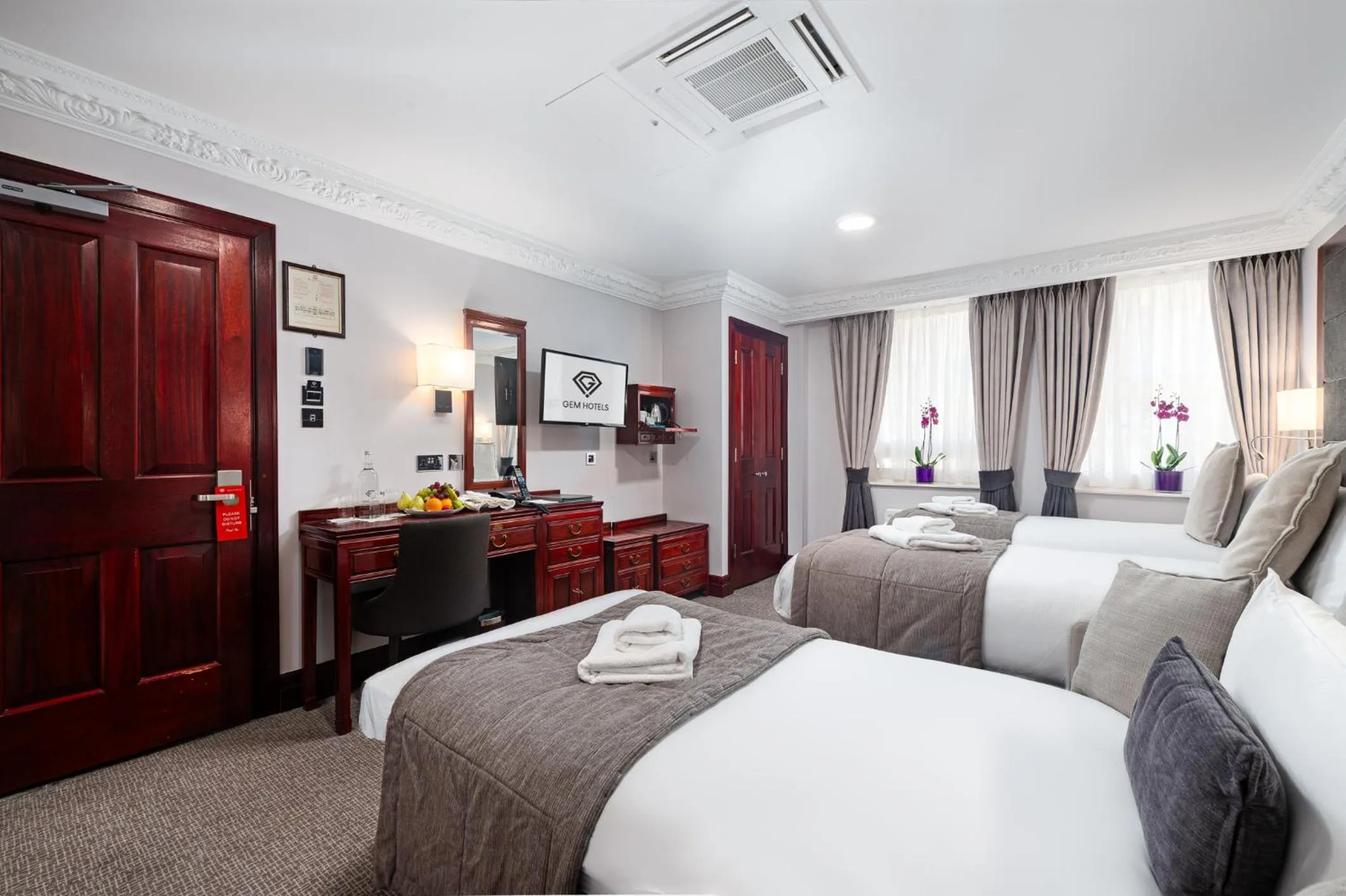 Bedroom, Bed in Gem Fitzrovia Hotel