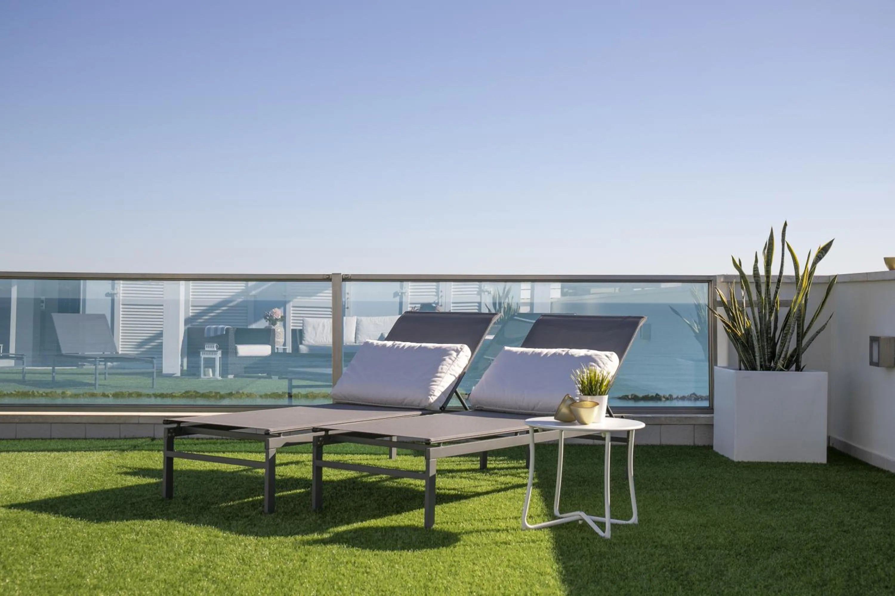 Solarium in Residence Mareamare