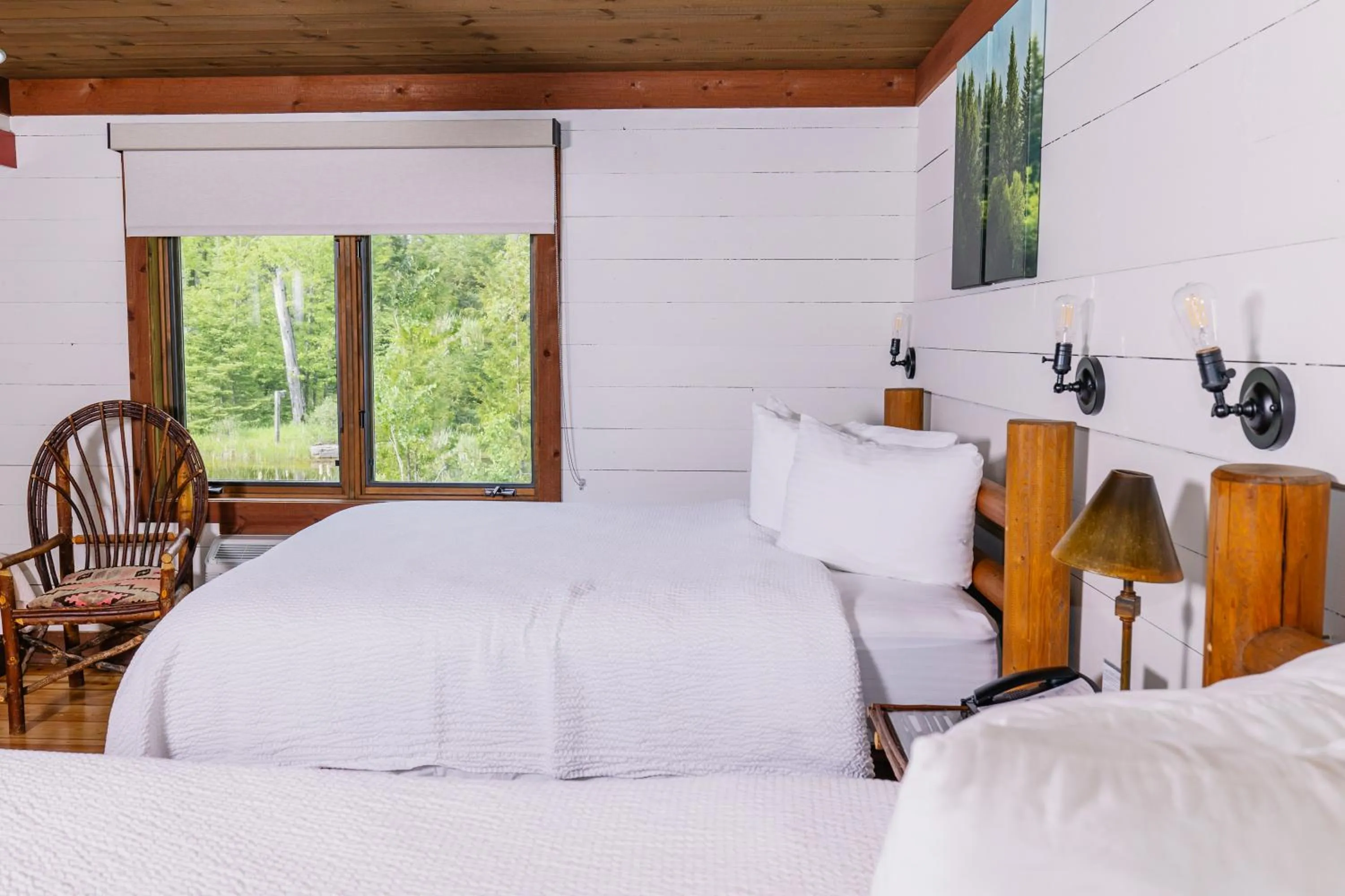 Bed in Drummond Island Resort