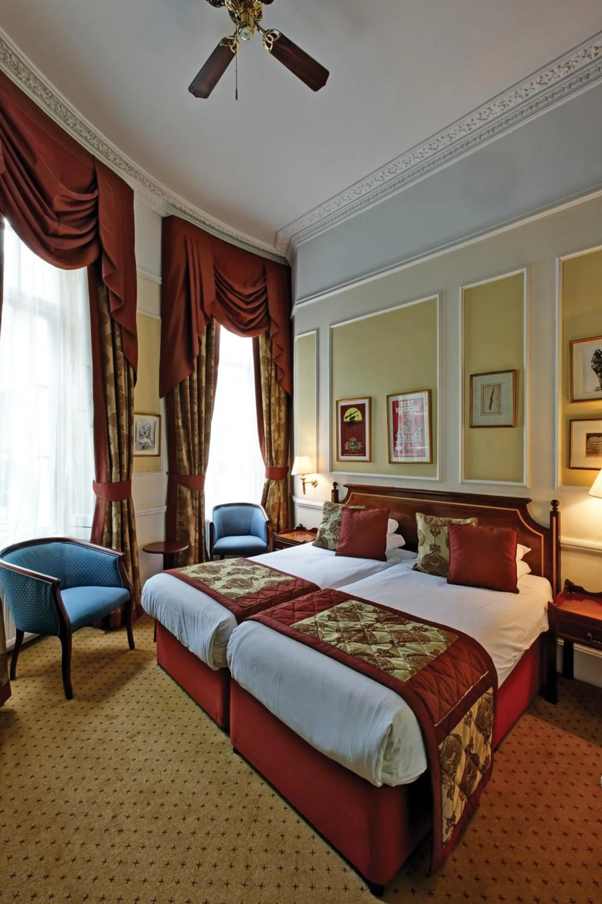 Photo of the whole room in Grange Blooms Hotel