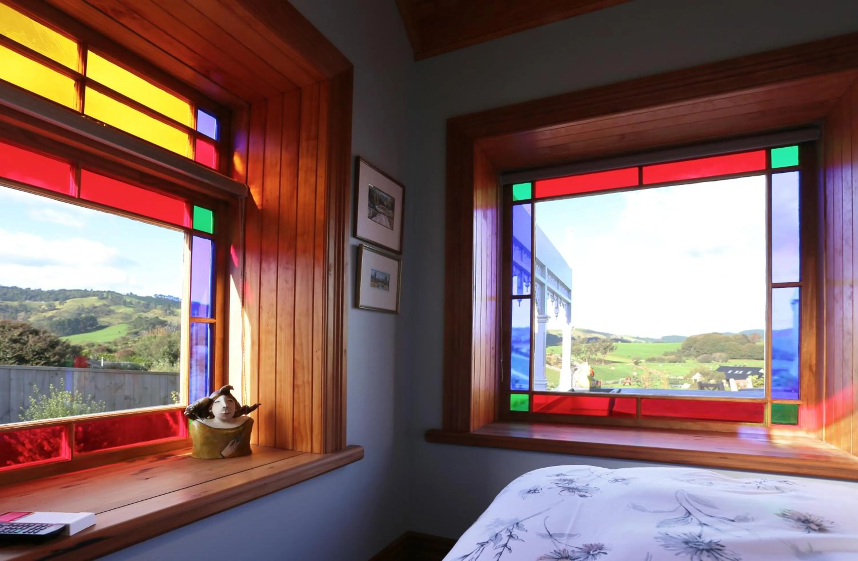 Bed in Maungakawa Villa
