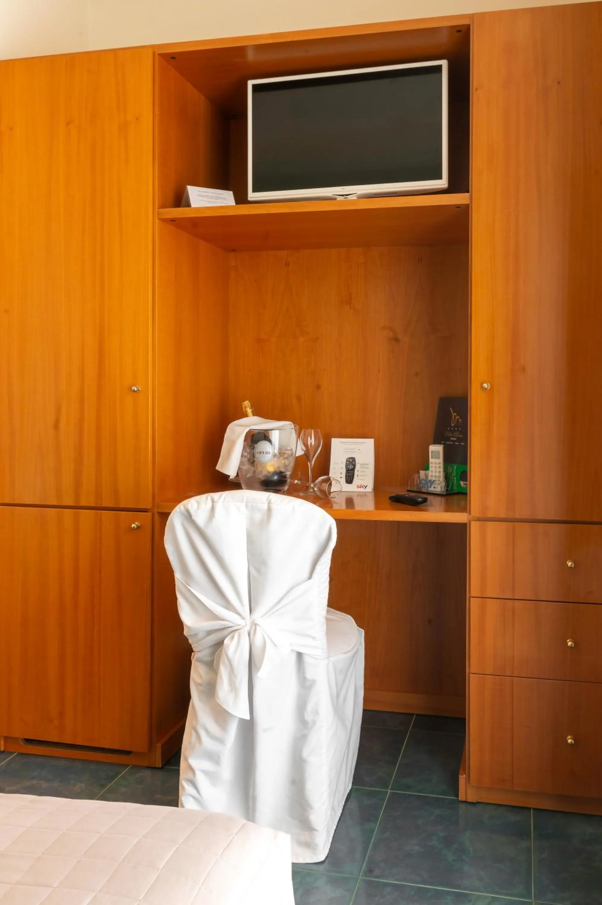 Photo of the whole room, Bed in Hotel Villa Maria