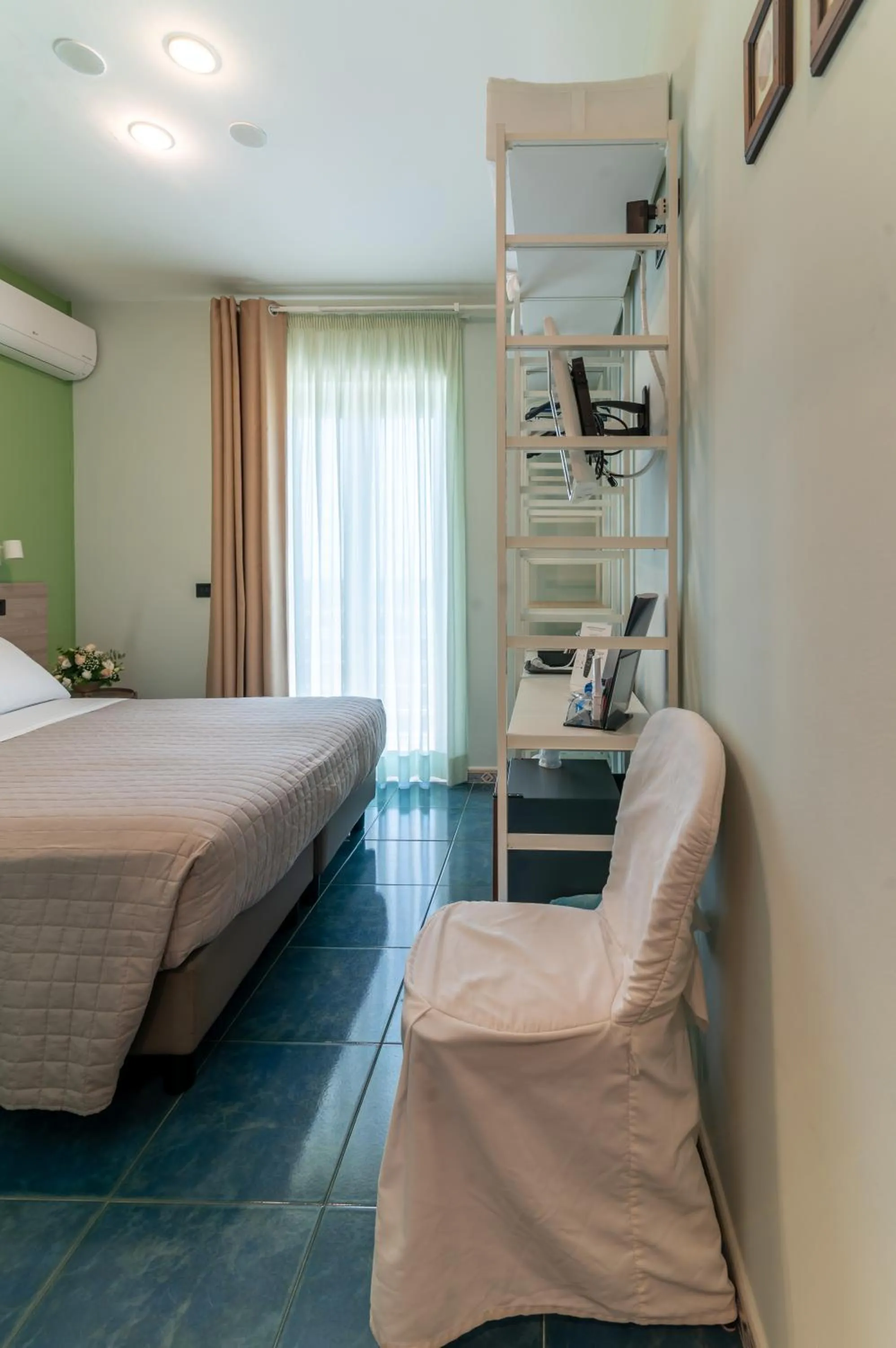 Bedroom, Bed in Hotel Villa Maria