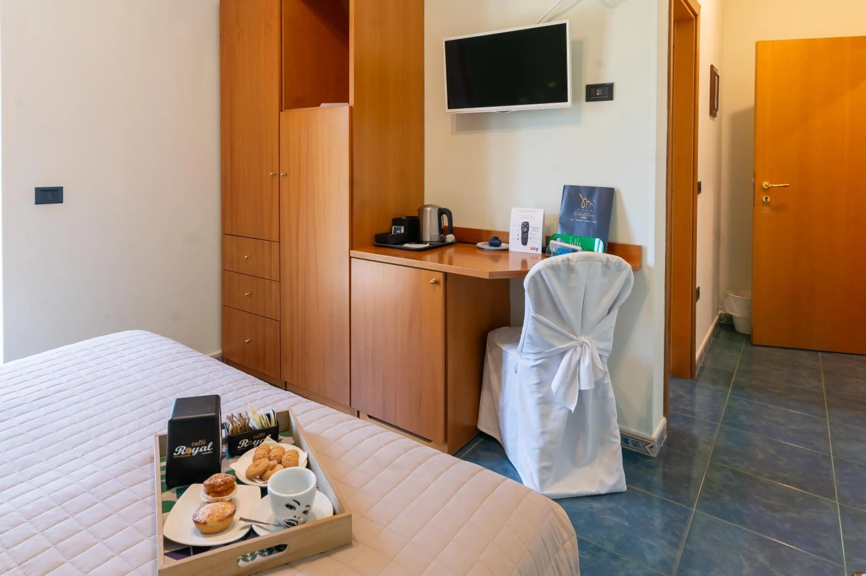 Bedroom, Bed in Hotel Villa Maria