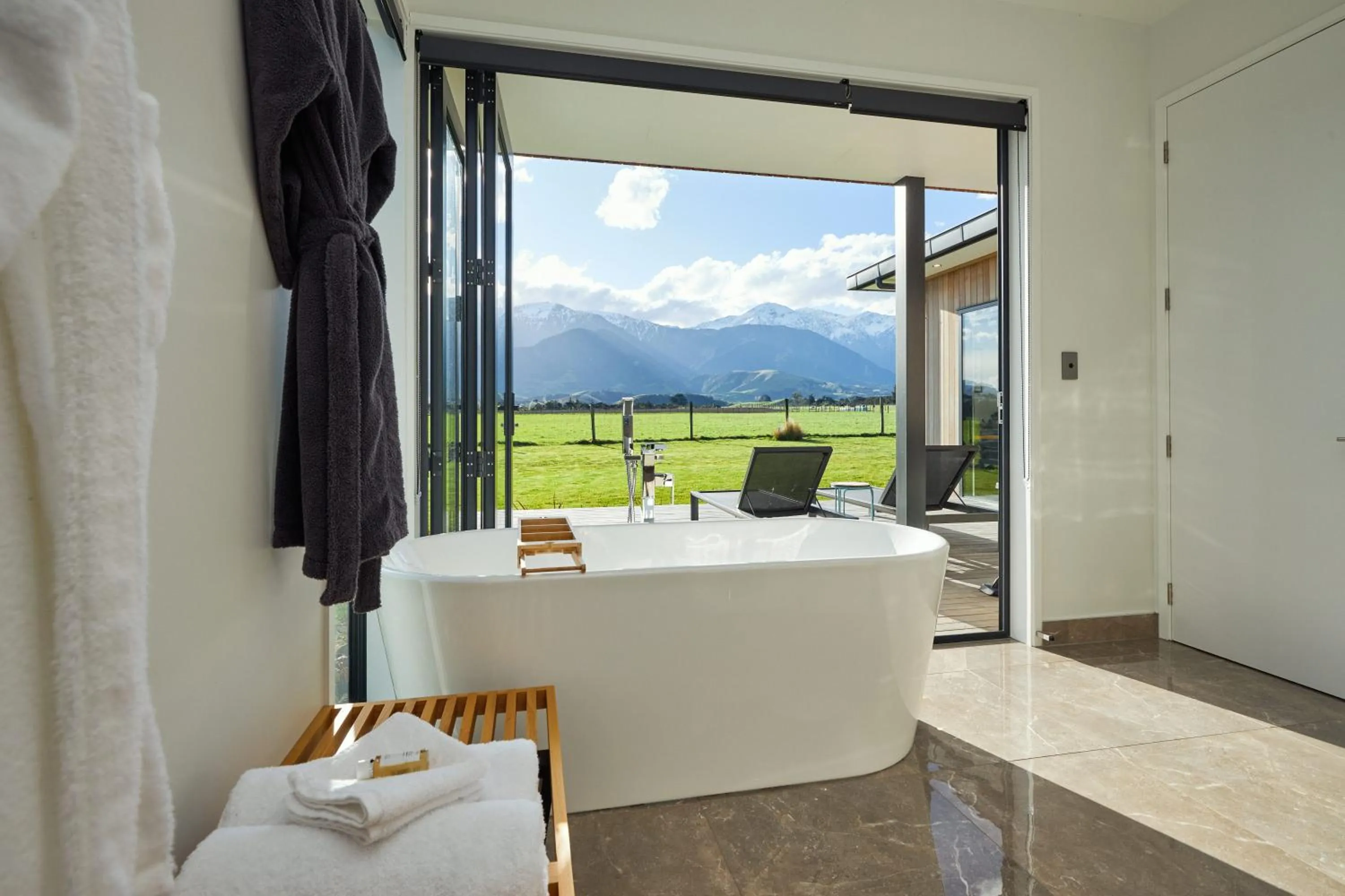 Open Air Bath in Glenburn Coastal Retreat