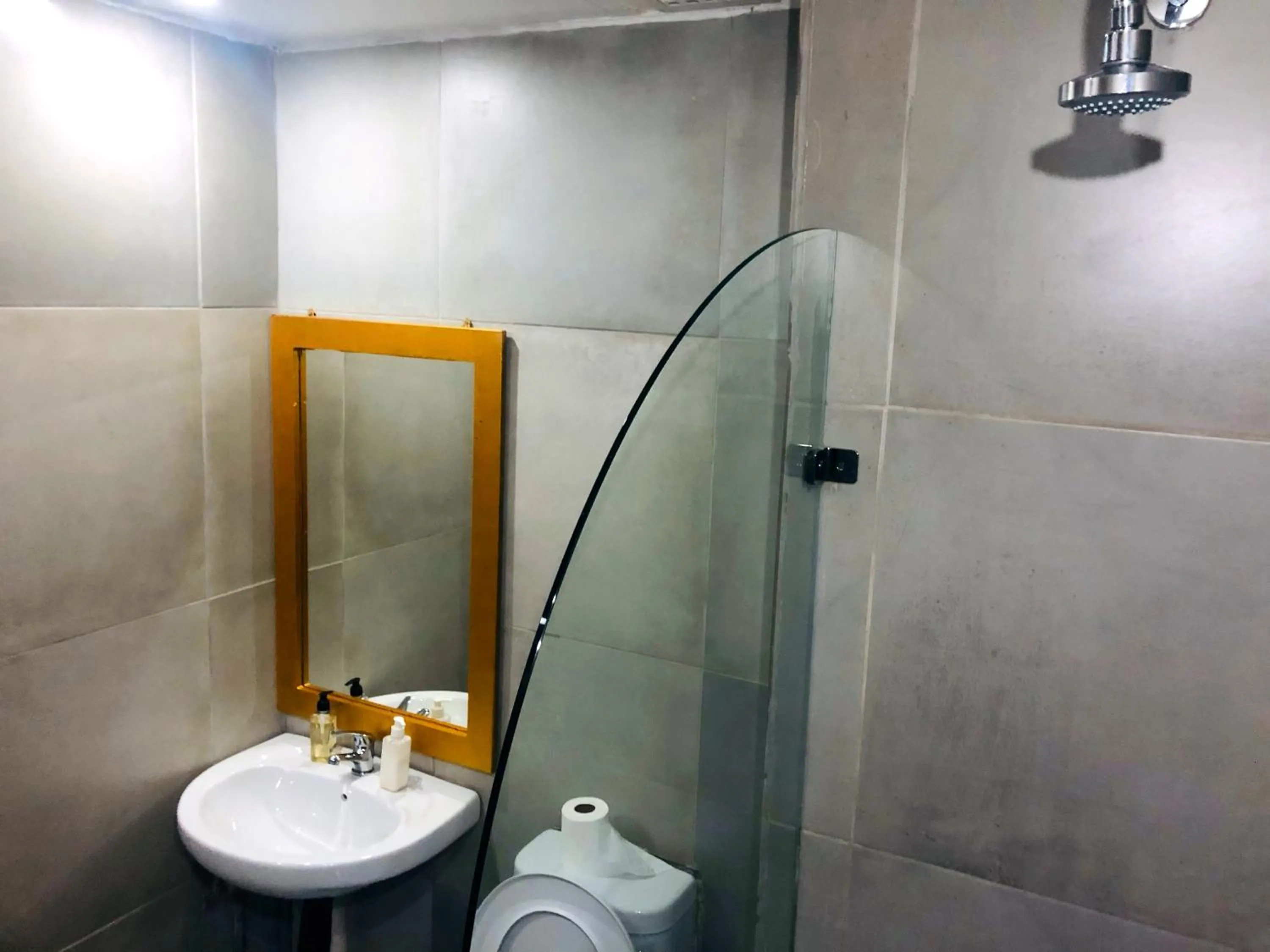 Shower in Elephant Springs