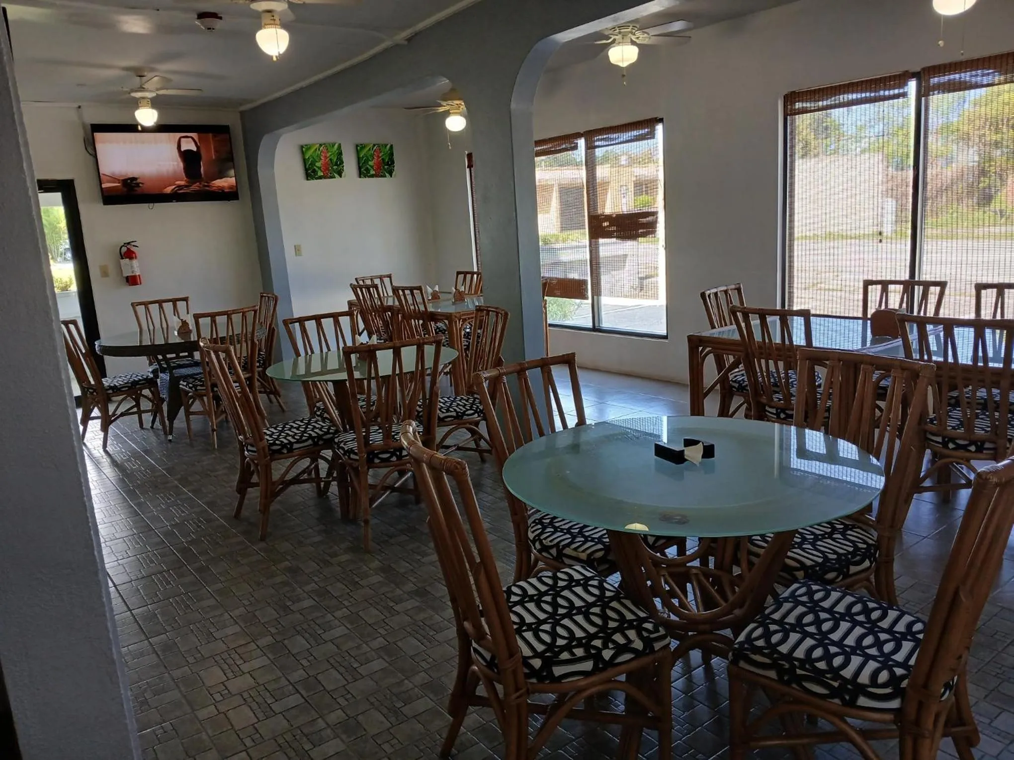 Restaurant/places to eat in Hotel Valentino