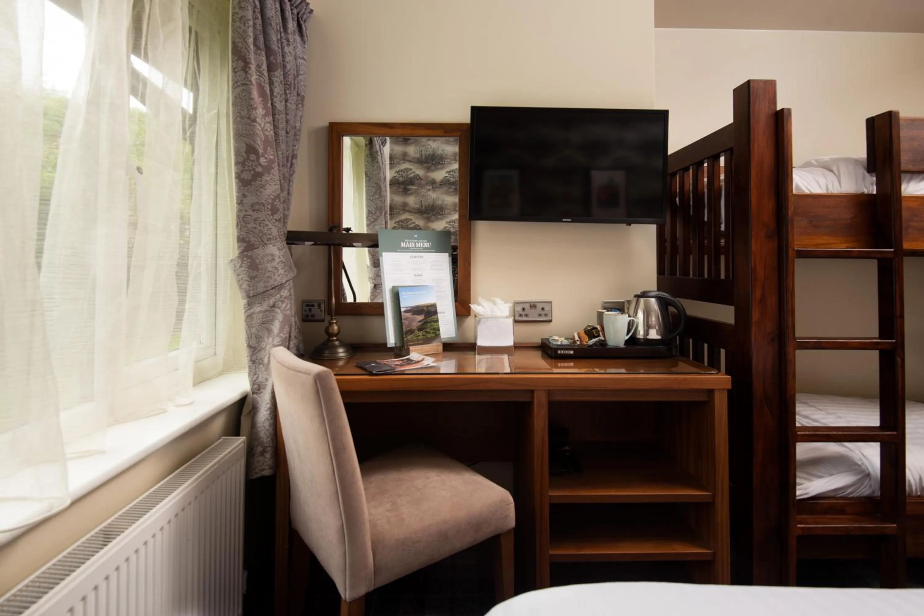 TV and multimedia, Bed in The Seaton Lane Inn - The Inn Collection Group