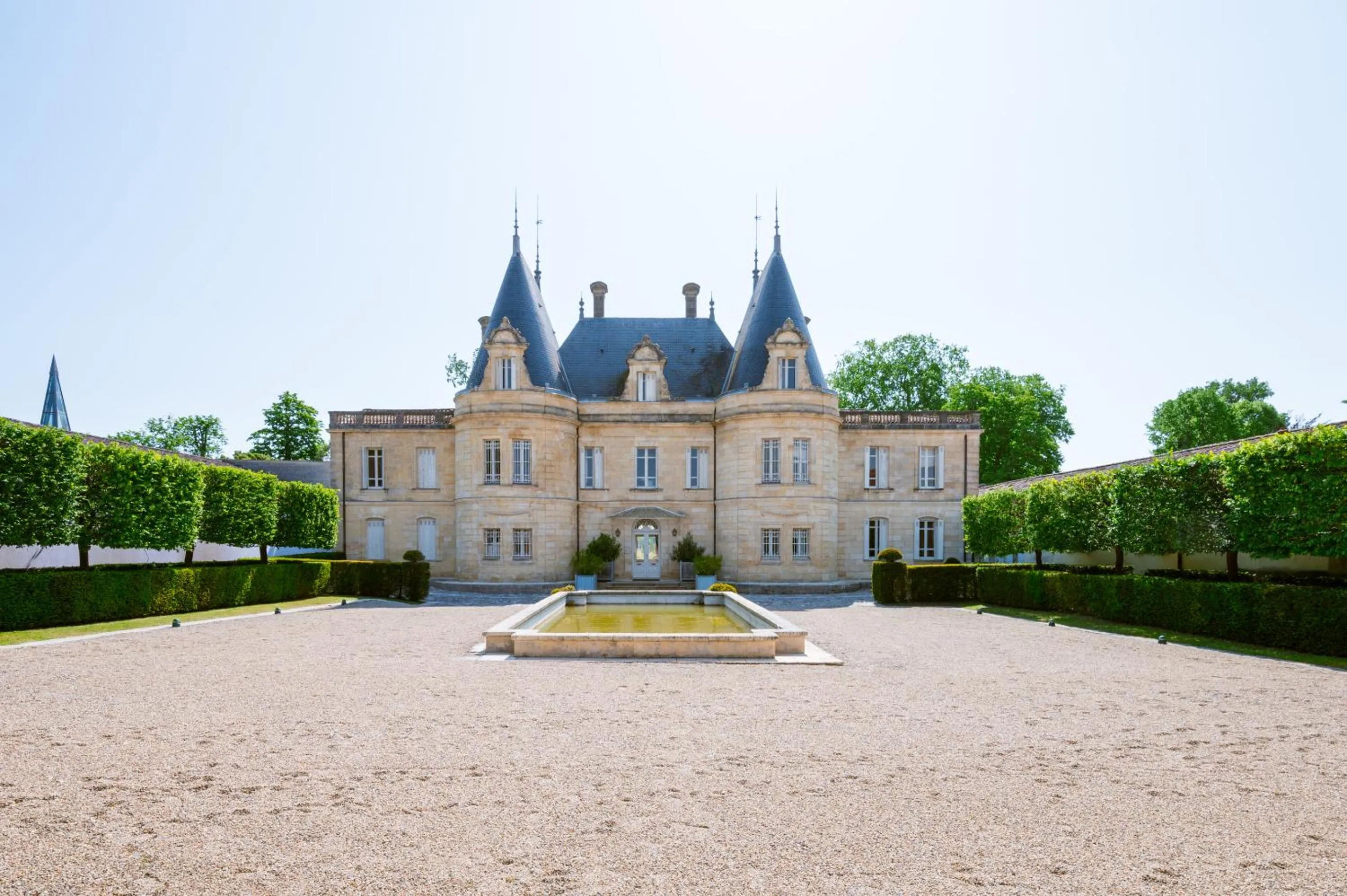 Property building in Chambre d'hôtes Château de Lussac
