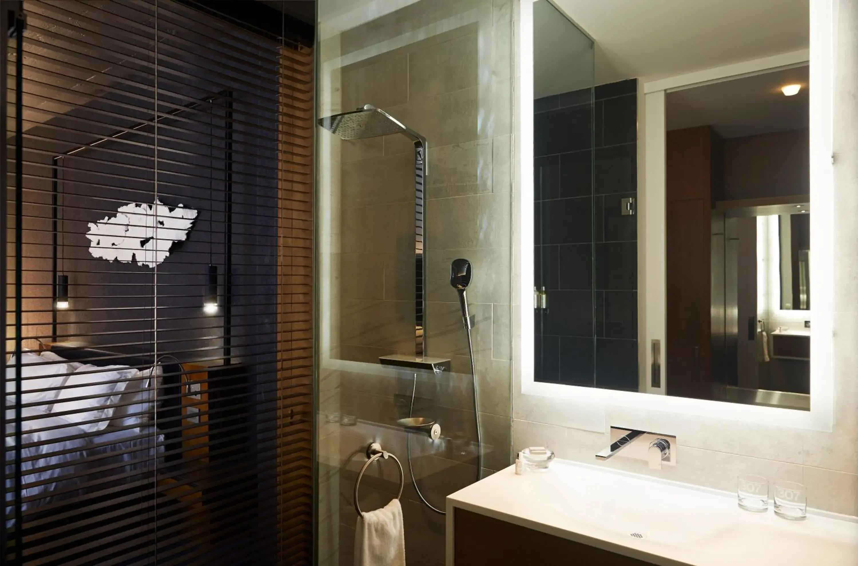 Deluxe King Room in Le Germain Hotel Toronto Deluxe King Room in Le Germain Hotel Toronto