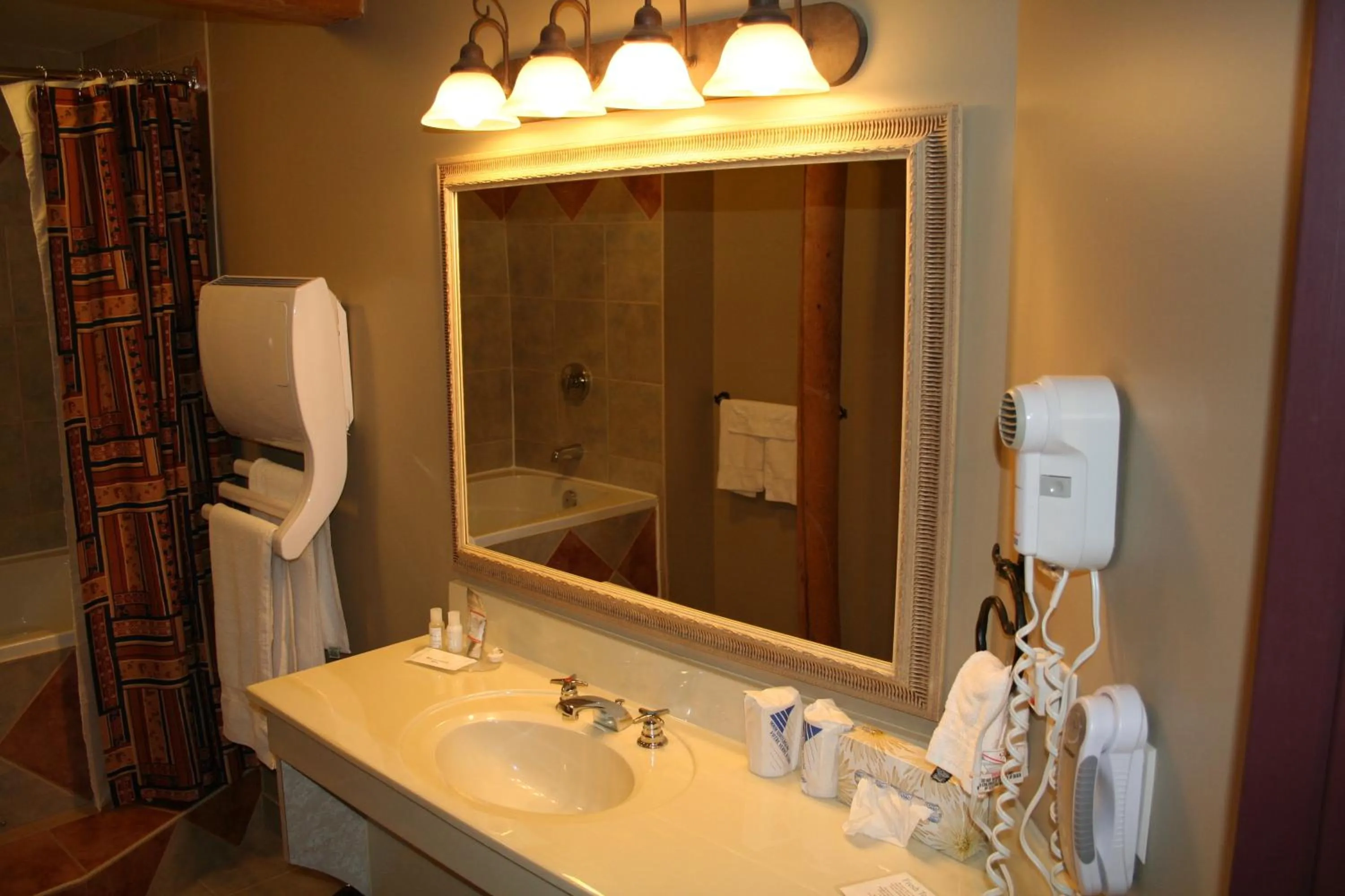 Bathroom in Murray Premises Hotel