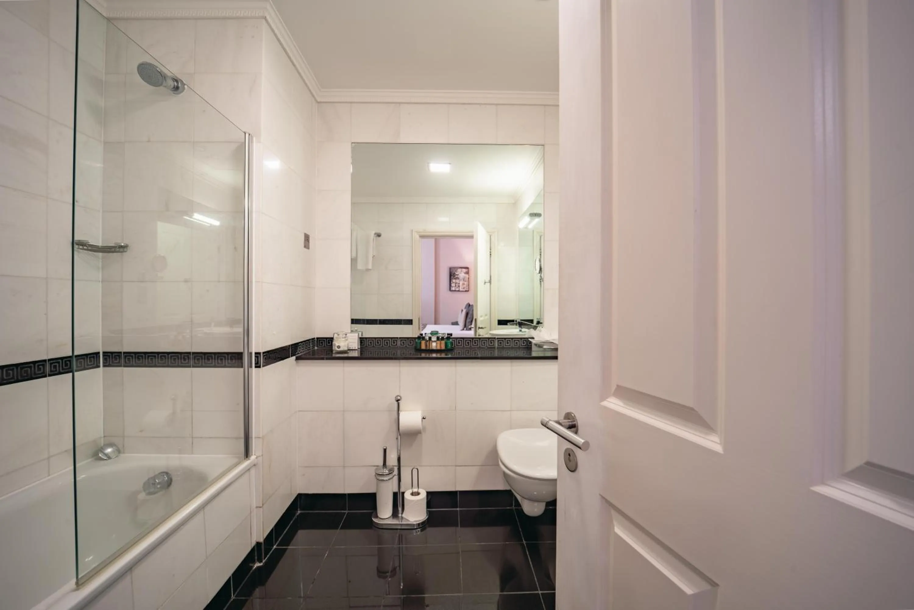 Shower in Grange Beauchamp Hotel