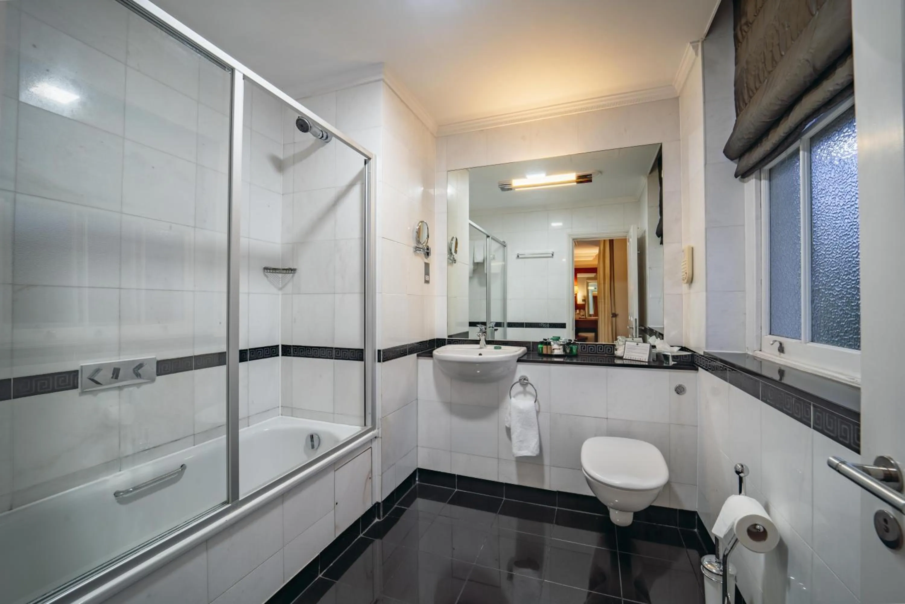 Shower in Grange Beauchamp Hotel