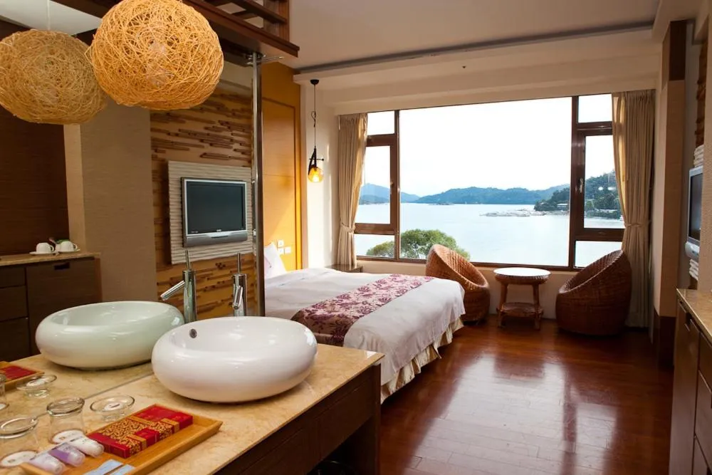 Bed in Miracolo View Hotel