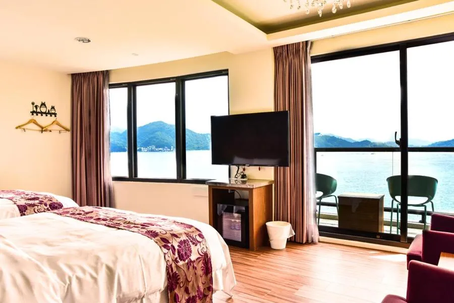 Bed in Miracolo View Hotel