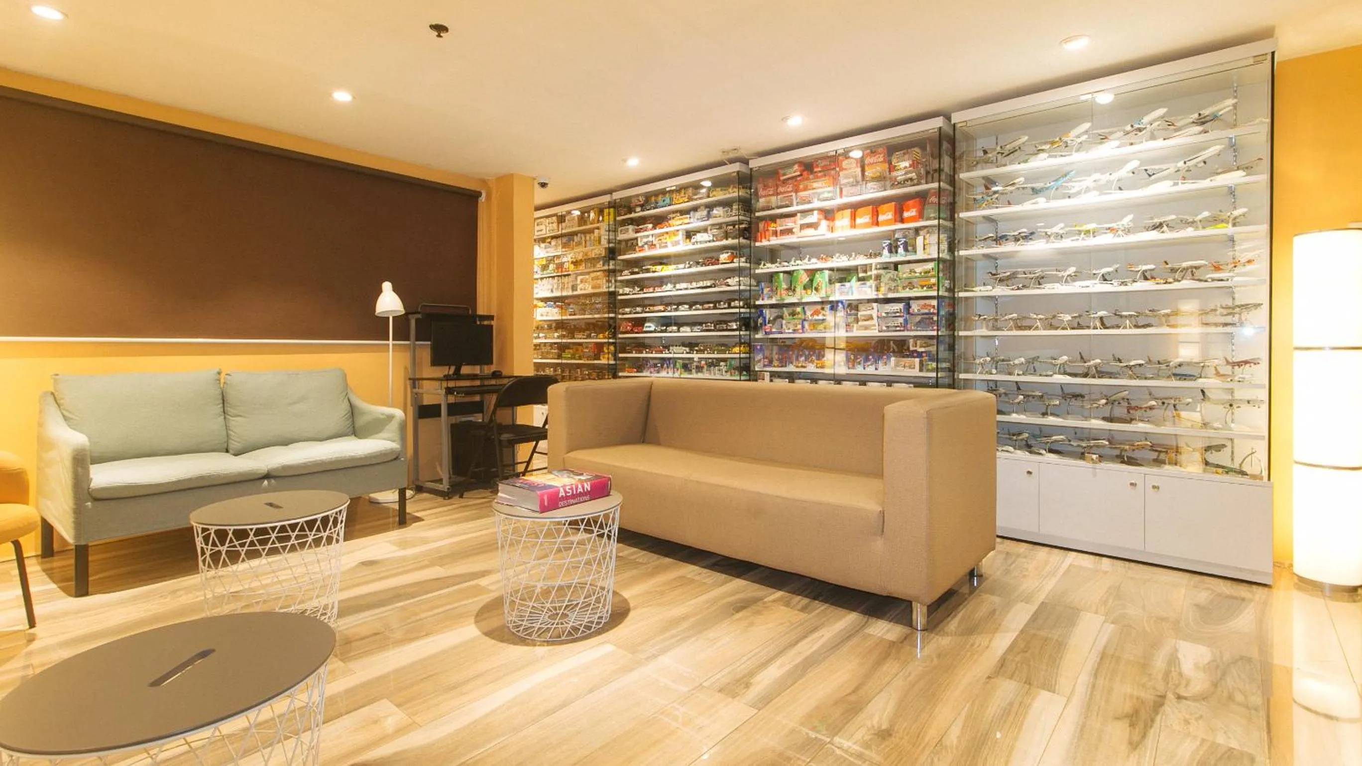 Property building in RedDoorz at Hotel Rosemarie