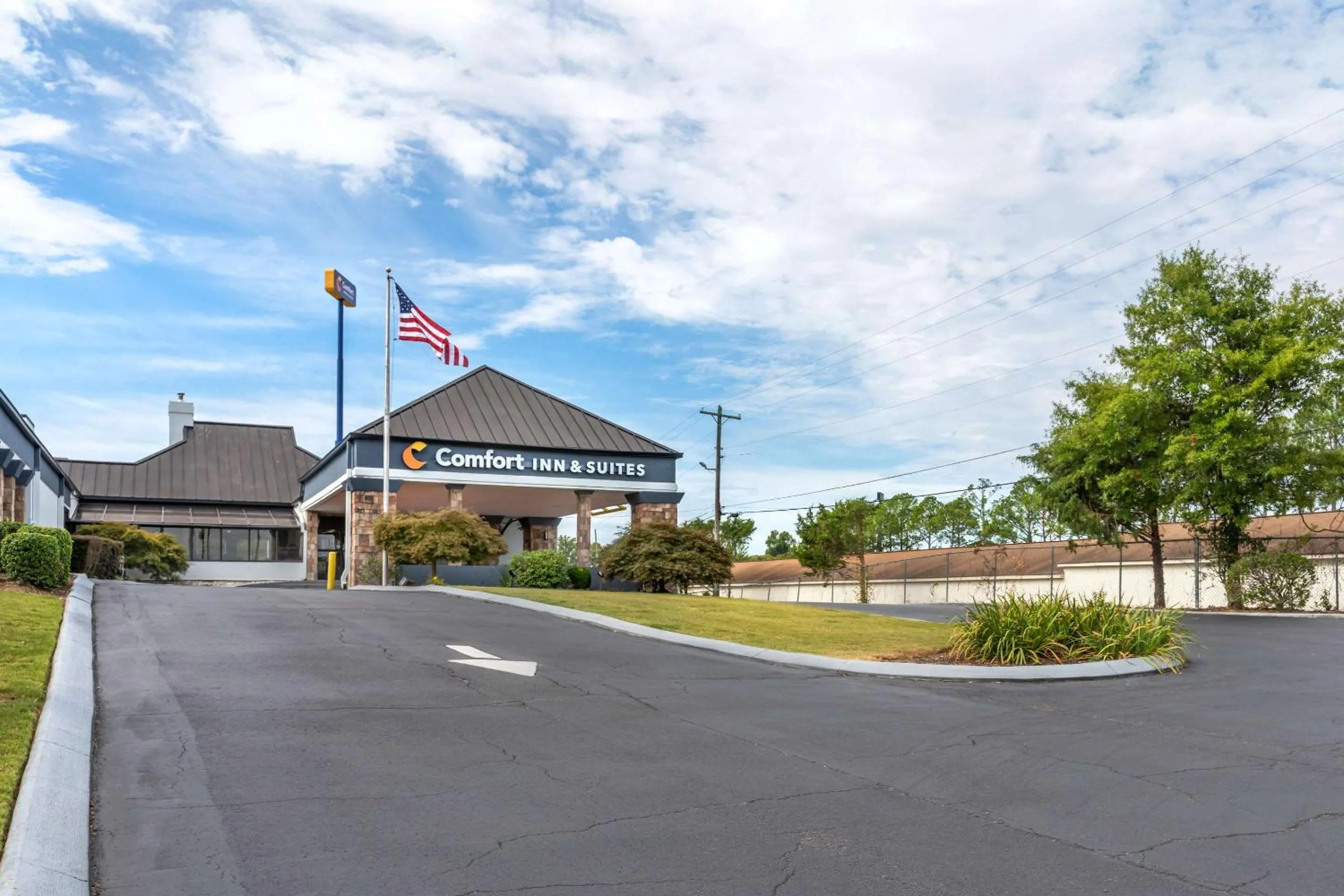 Property building in Comfort Inn & Suites Chattanooga-East Ridge