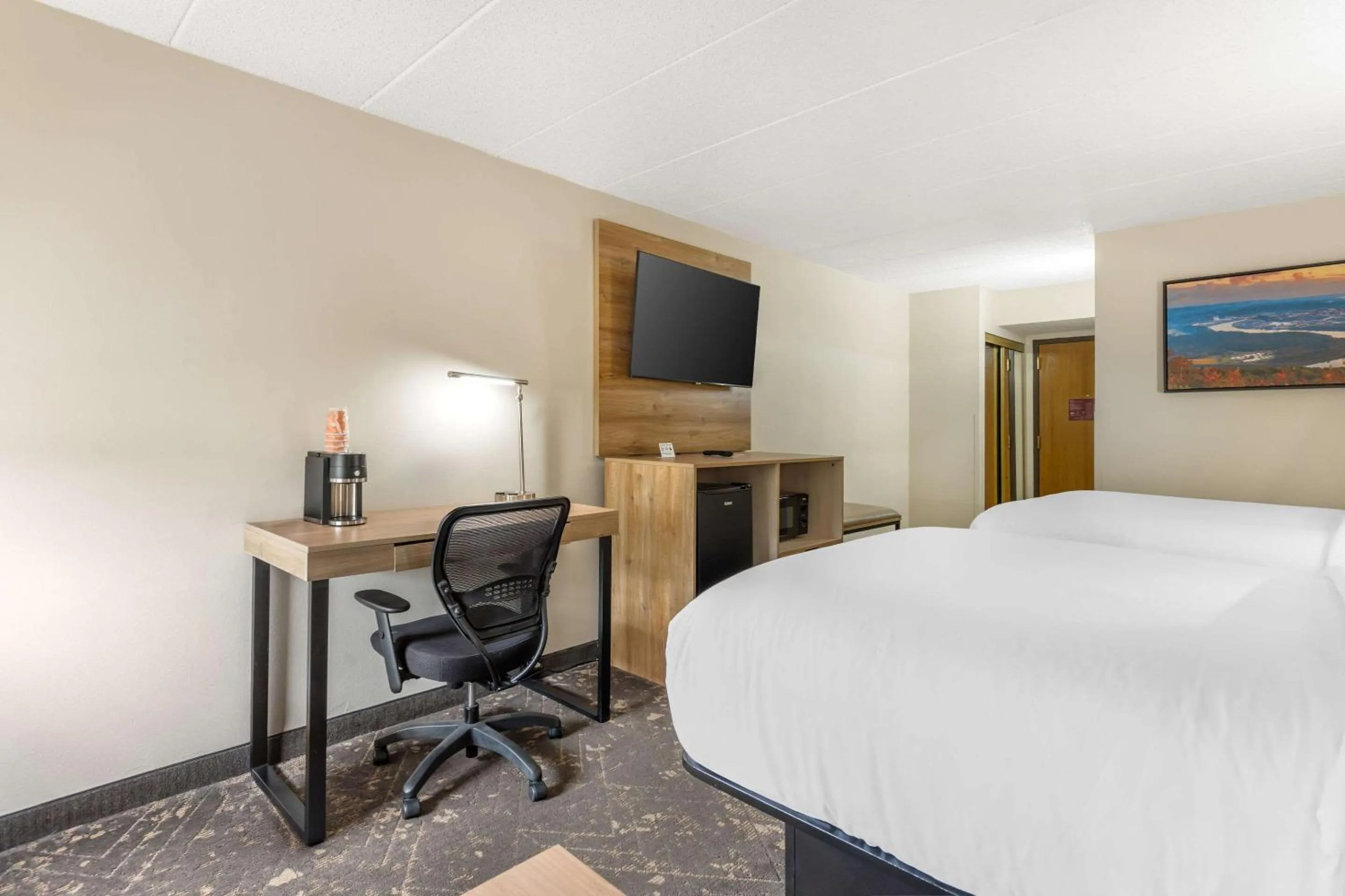 Bedroom, Bed in Comfort Inn & Suites Chattanooga-East Ridge