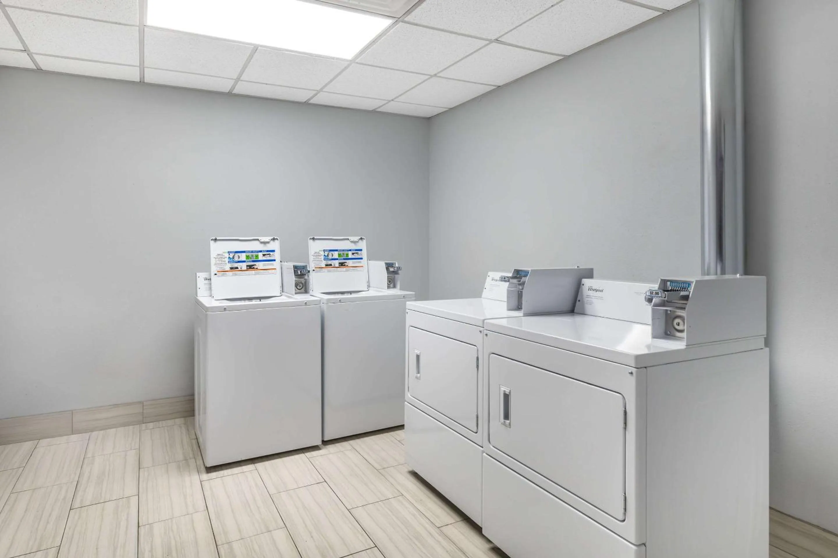 laundry in Comfort Inn & Suites Chattanooga-East Ridge
