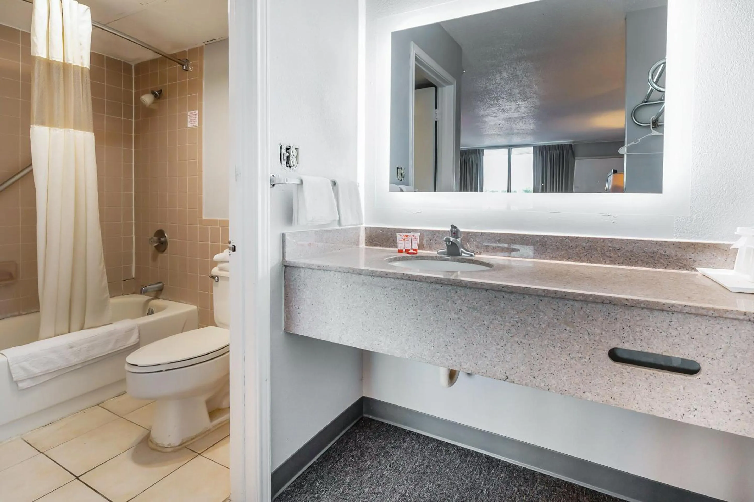 Bathroom in OYO Hotel Jennings Near Crowley, LA I-10